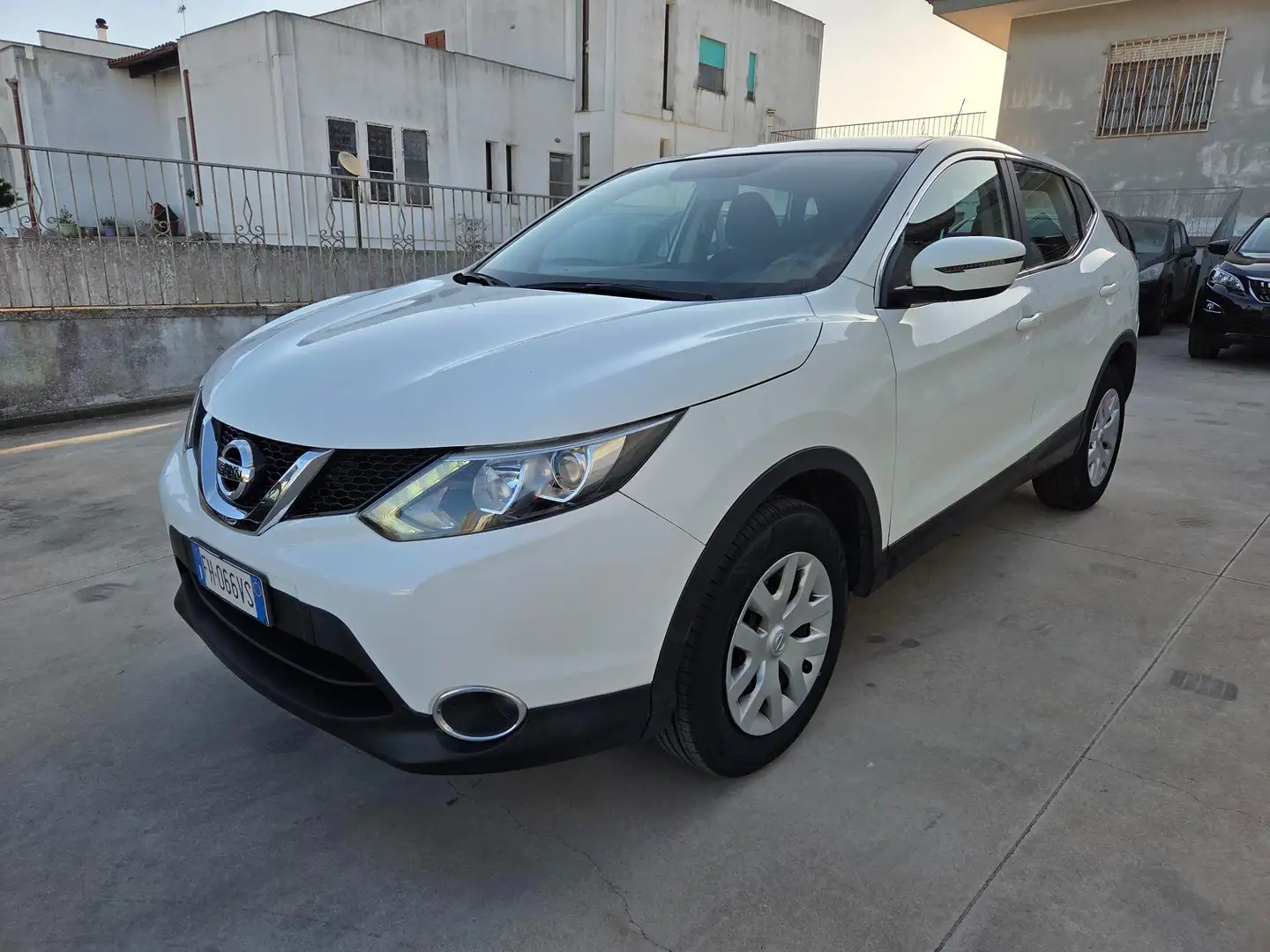 Nissan Qashqai Qashqai 1.2 dig-t Acenta 115cv E6 Bianco - 2