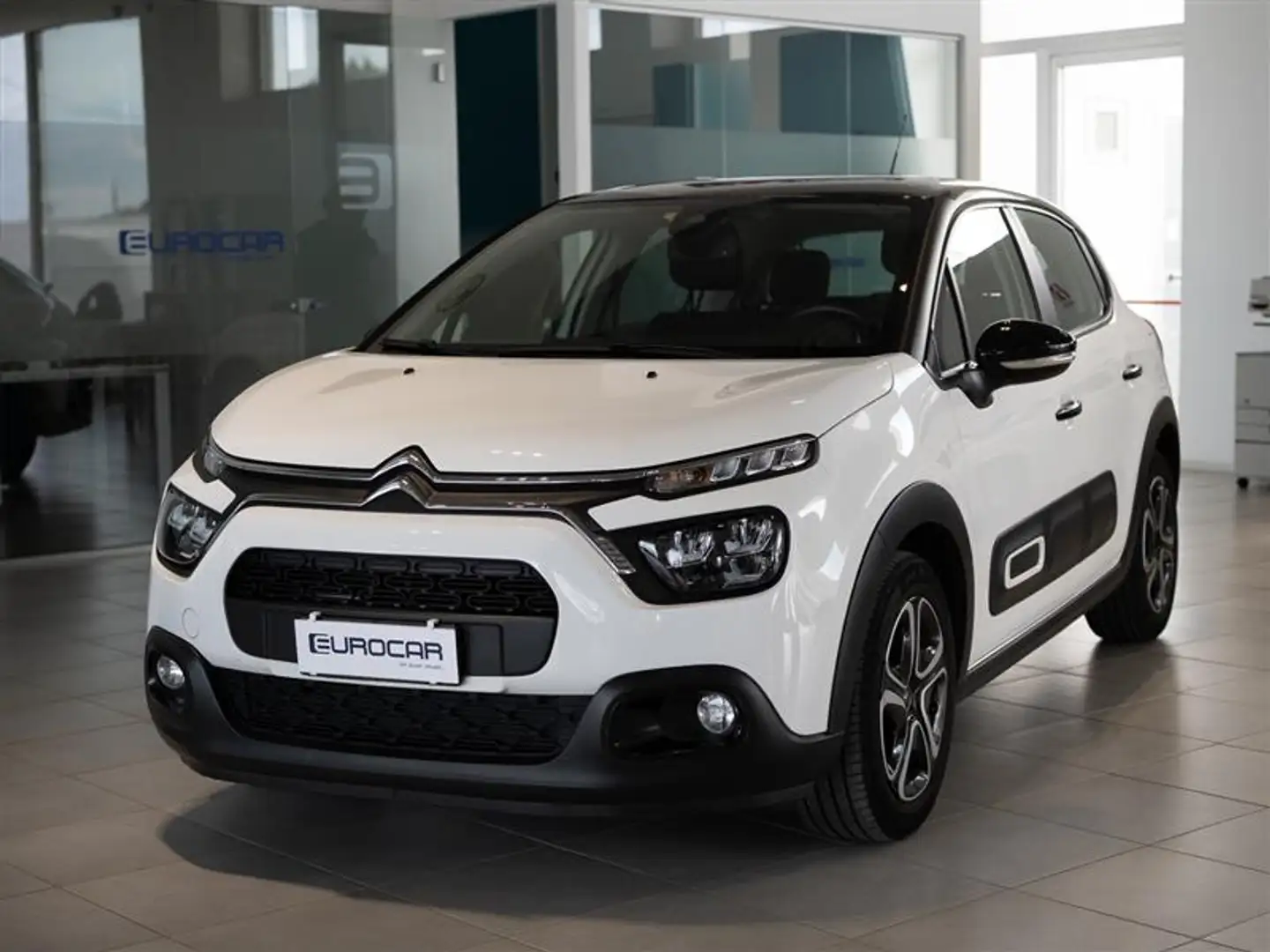 Citroen C3 1.2 PureTech 81 cv Shine 36 mesi di garanzia Blanc - 1
