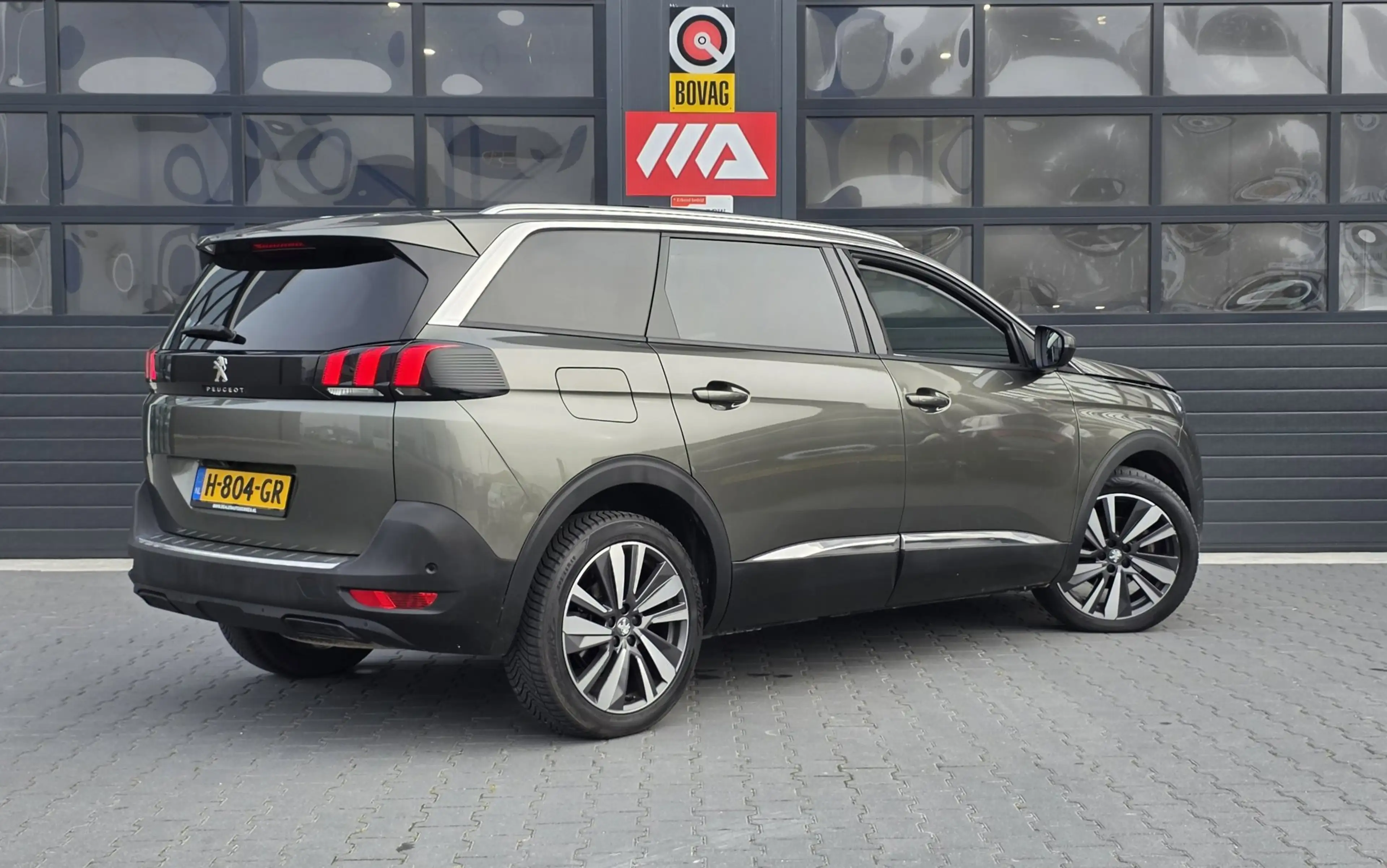 Peugeot 5008 1.2 PureTech Premium Allure | PANO | STOELVERWARMI — photo 4