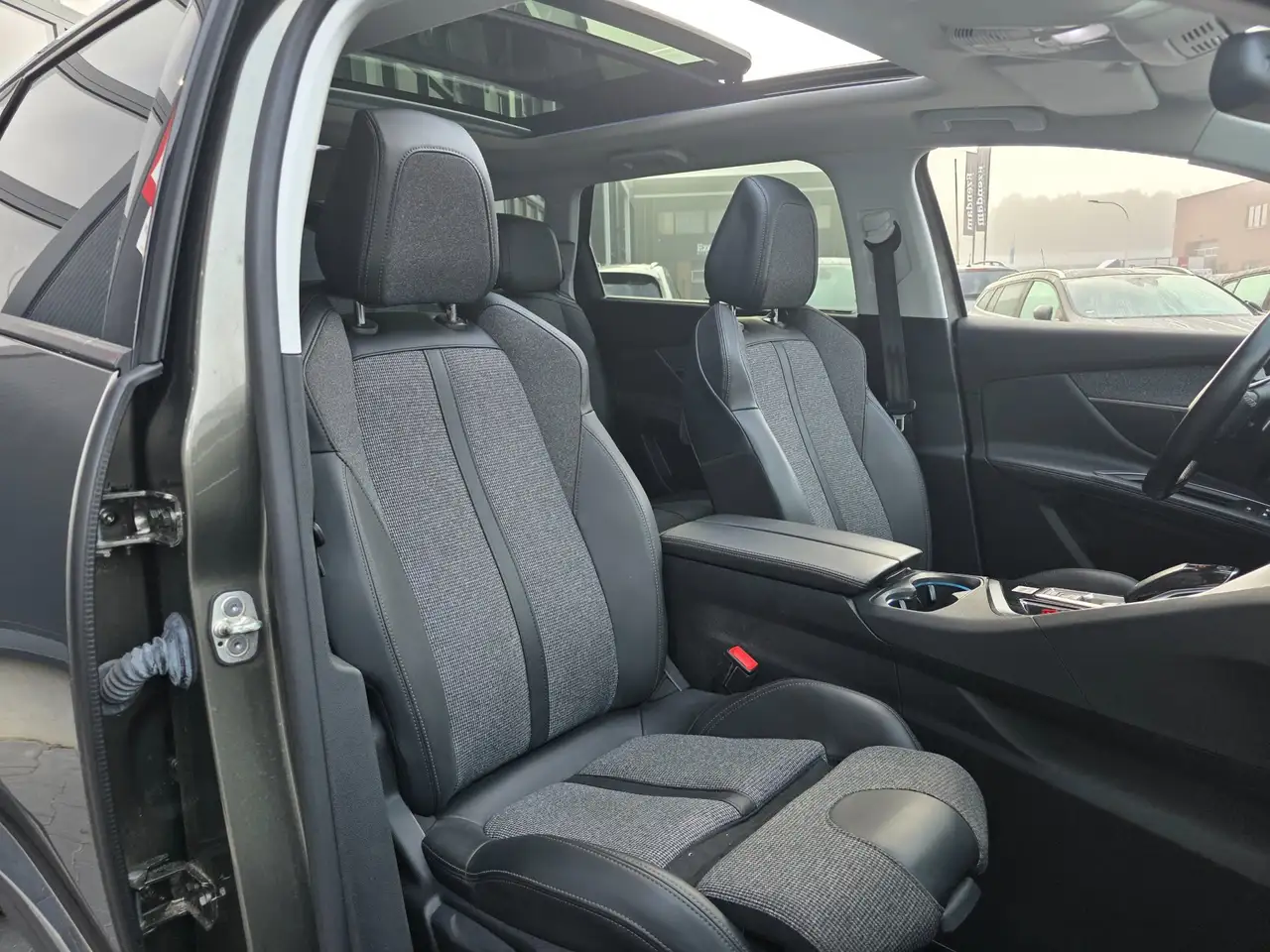 Peugeot 5008 1.2 PureTech Premium Allure PANO STOELVERWARMI, миниатюра 8