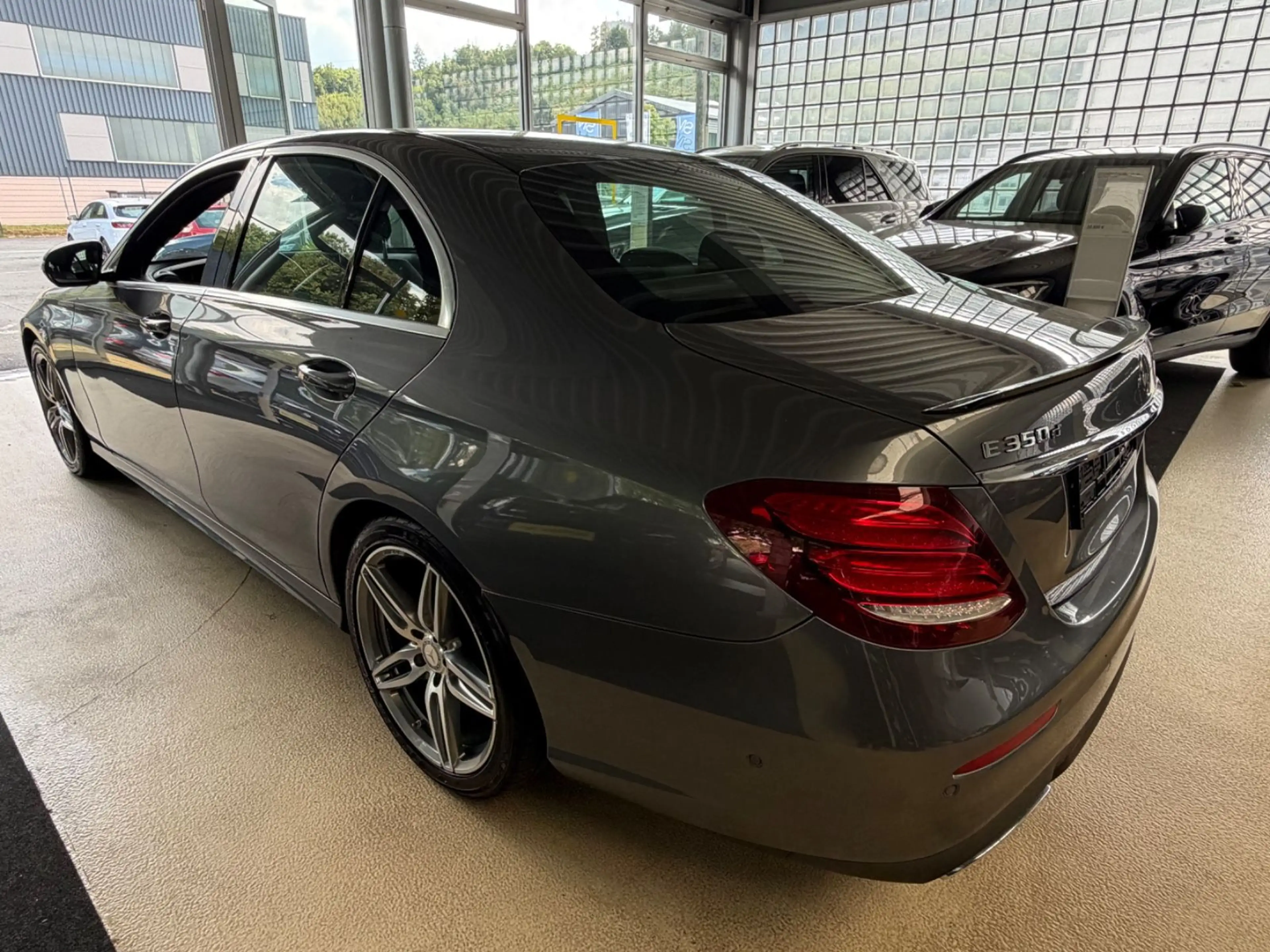 Mercedes-Benz E 350 E Limousine*AMG-Line* Digitaltacho — photo 6