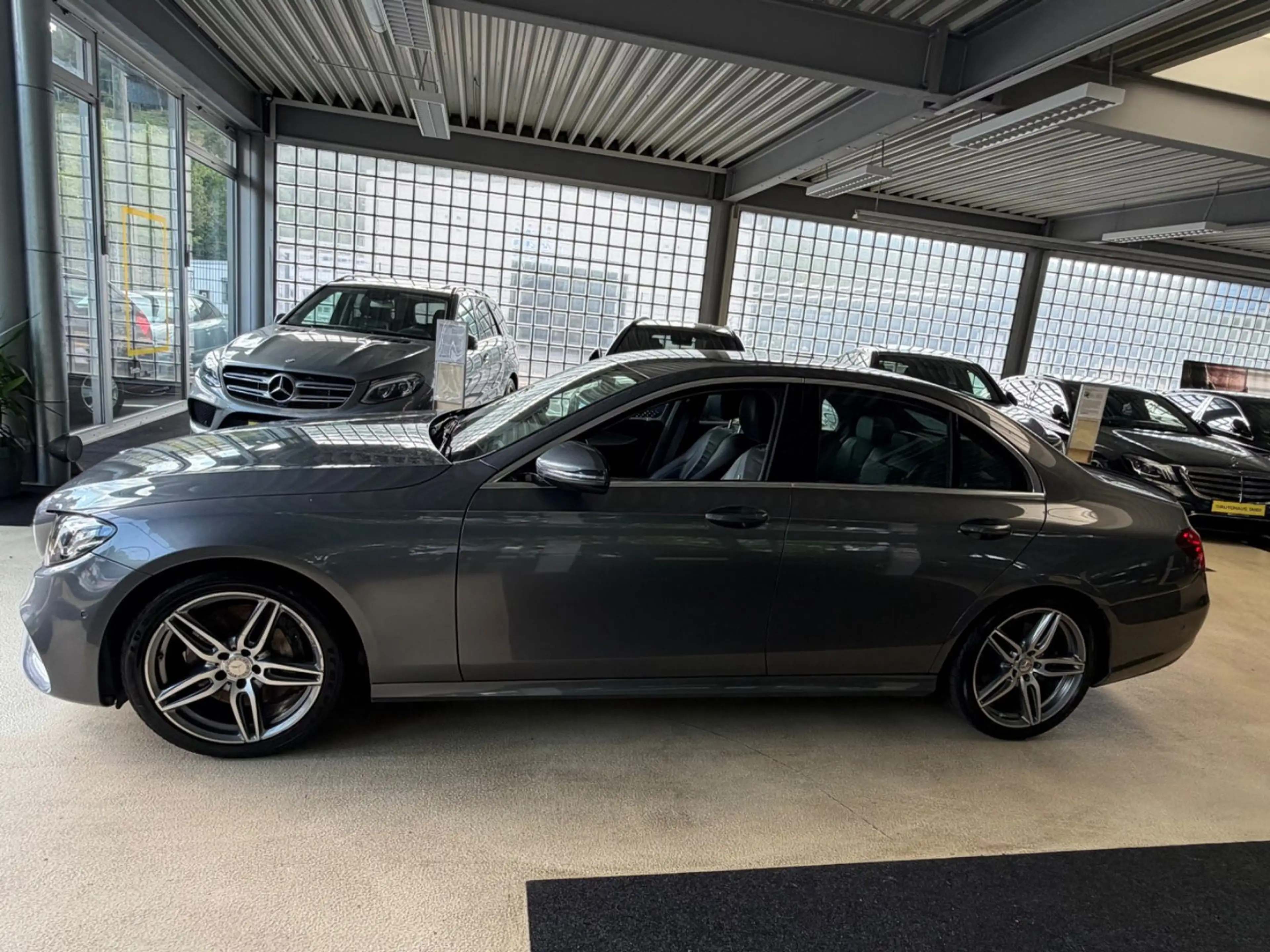 Mercedes-Benz E 350 E Limousine*AMG-Line* Digitaltacho — photo 5