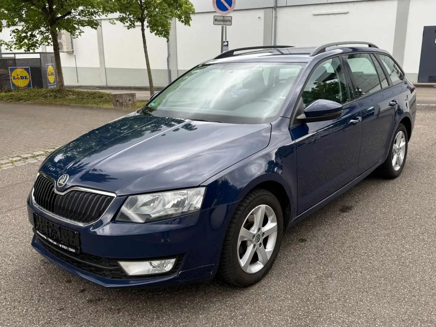Skoda Octavia Combi Ambition TÜV NEU/TEMPOMAT/AHK/NAVI Modrá - 2