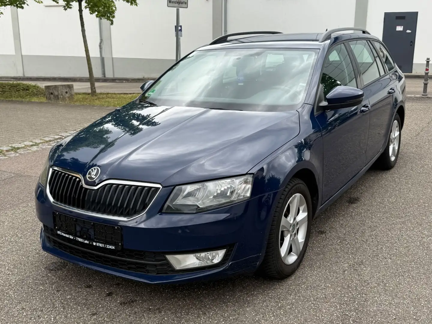Skoda Octavia Combi Ambition TÜV NEU/TEMPOMAT/AHK/NAVI Modrá - 1