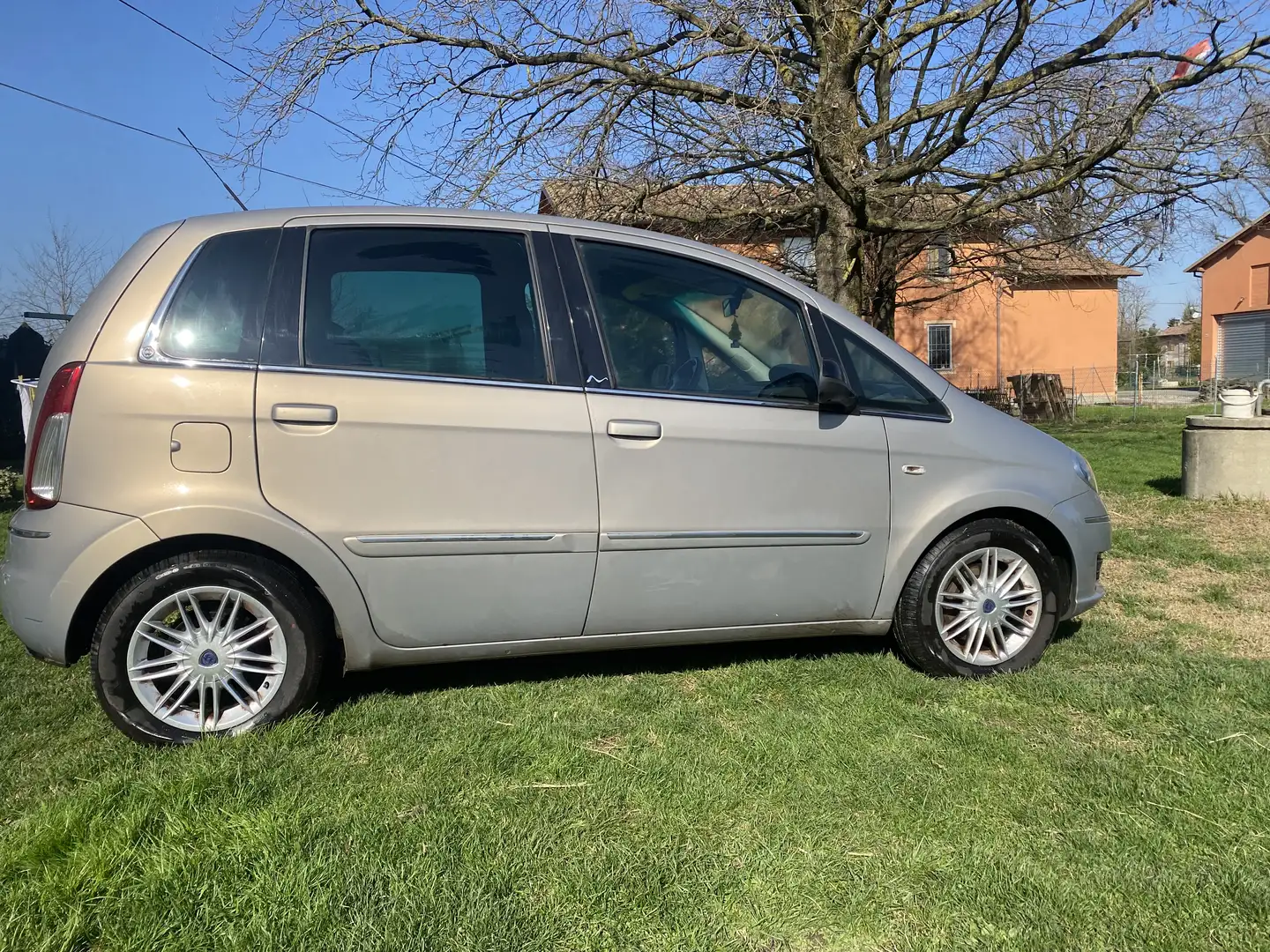 Lancia MUSA 1.3 mjt Oro Plus 90cv - 2