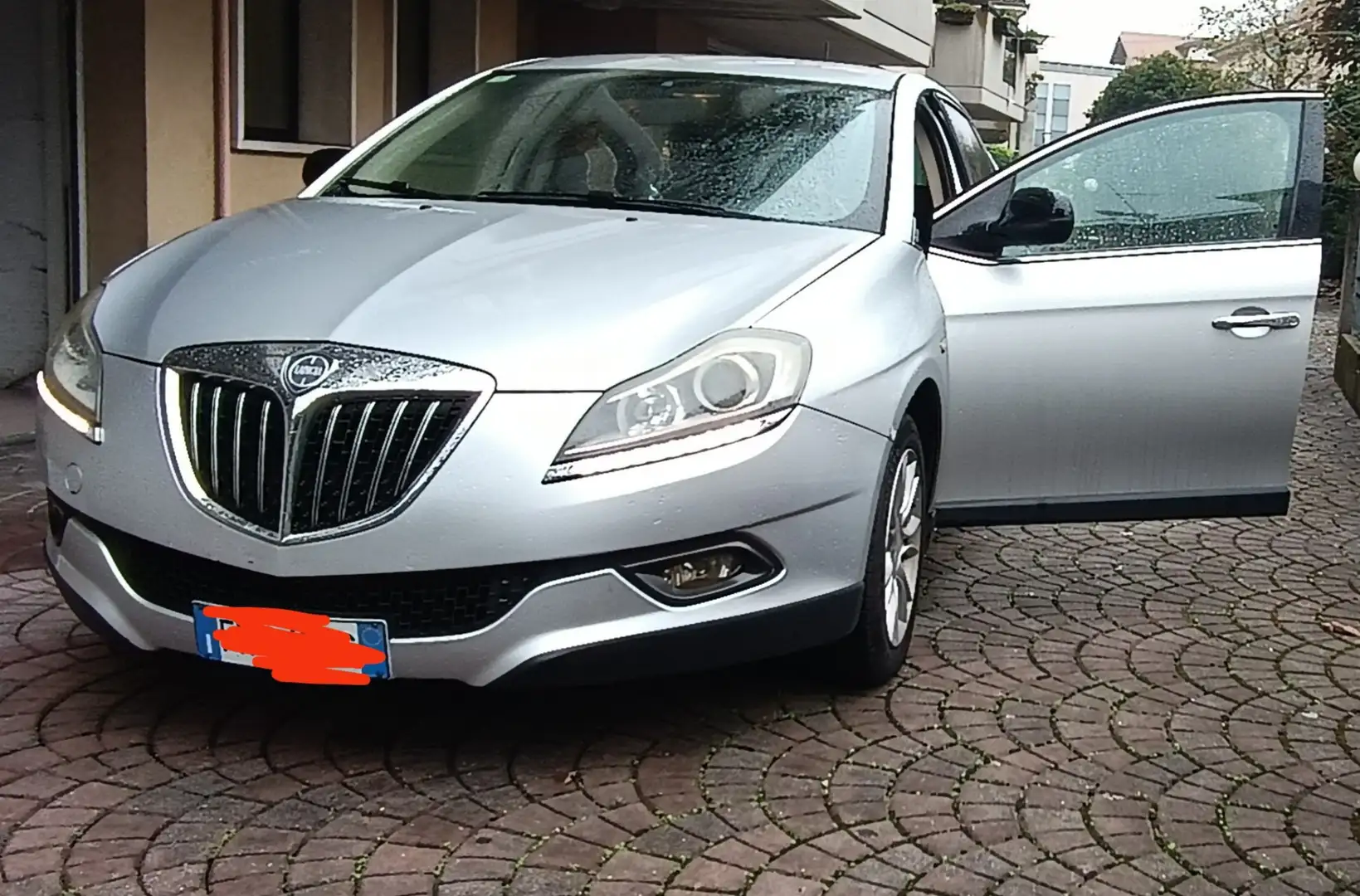 Lancia Delta 1.6 mjt Argento 120cv dpf - 1