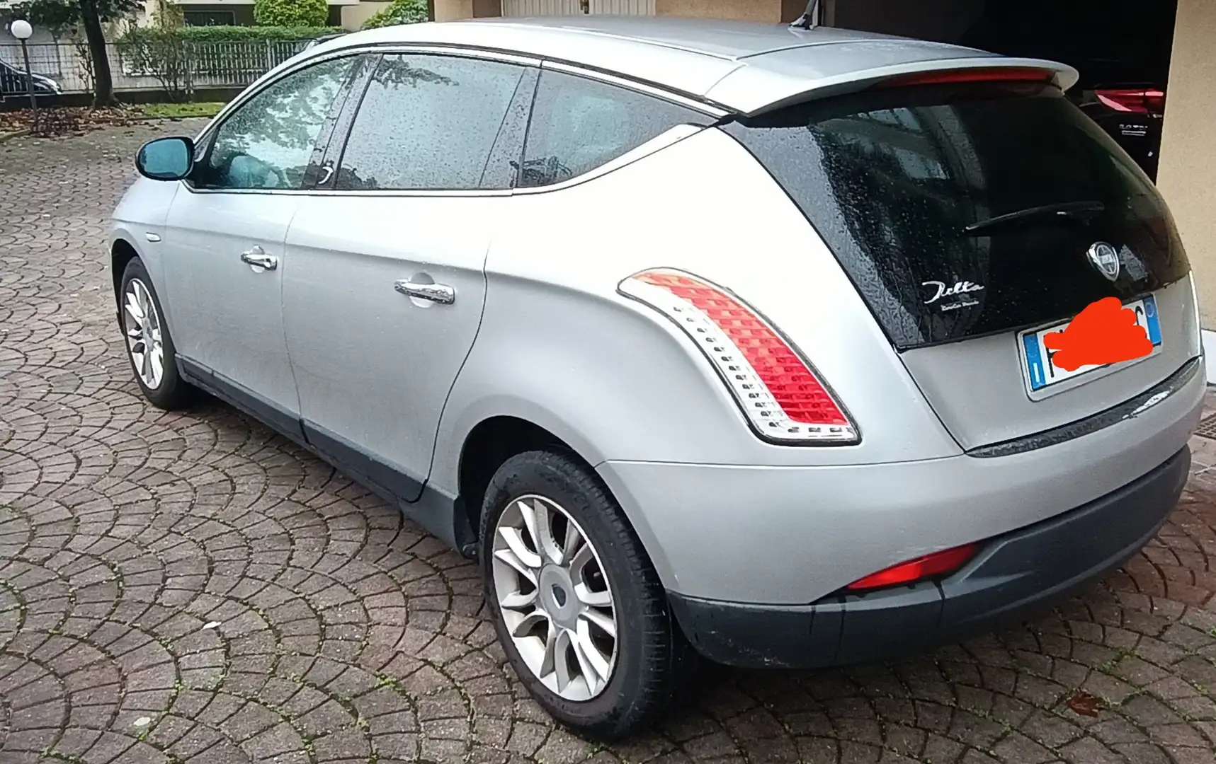 Lancia Delta 1.6 mjt Argento 120cv dpf - 2