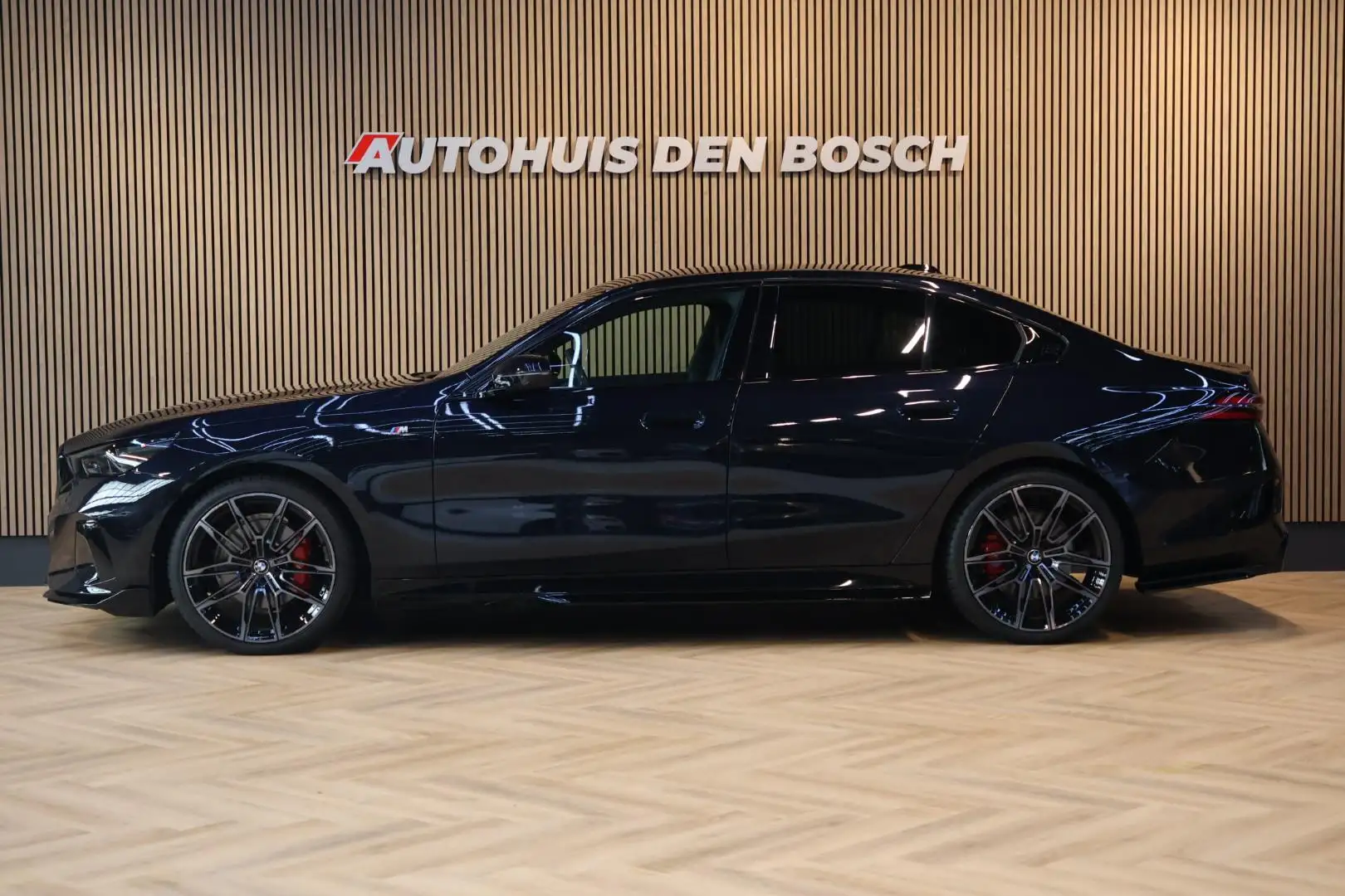 BMW 520 5-serie 520i High Executive M Sport Pro - Pano - C Nero - 2