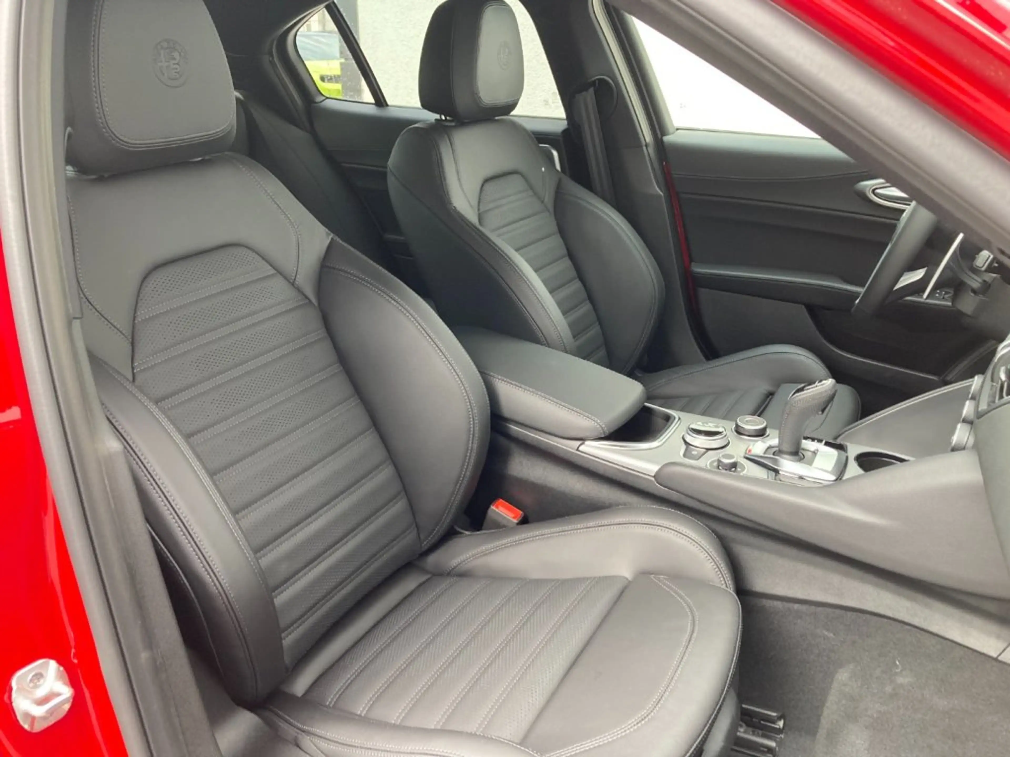 Alfa Romeo Giulia Veloce 2.2 JTDM 210 PS Aut. — photo 9