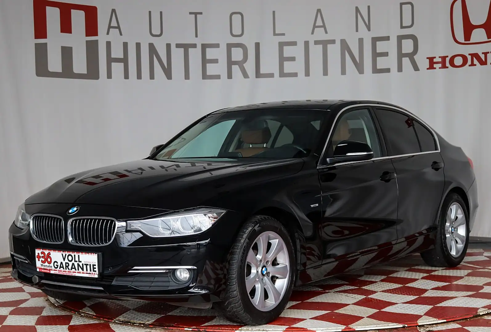 BMW 320 d xDrive LEDER NAVI KAMERA PDC Schwarz - 1