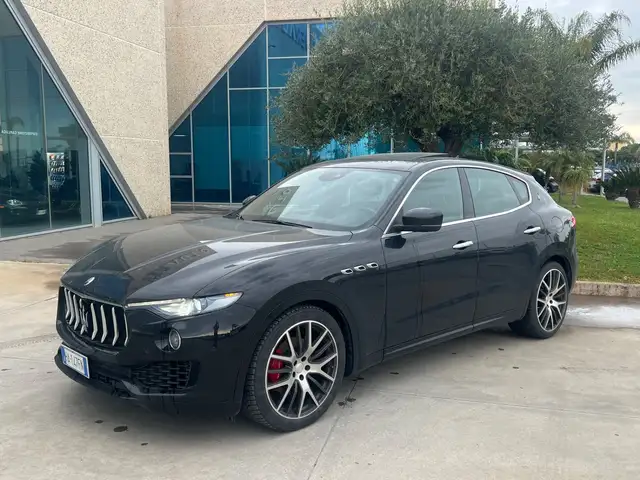 Maserati Levante 3.0 V6 275cv auto