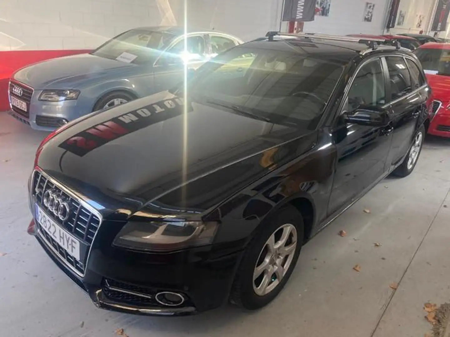 Audi A4 Avant 2.0TDI DPF 143 Noir - 1