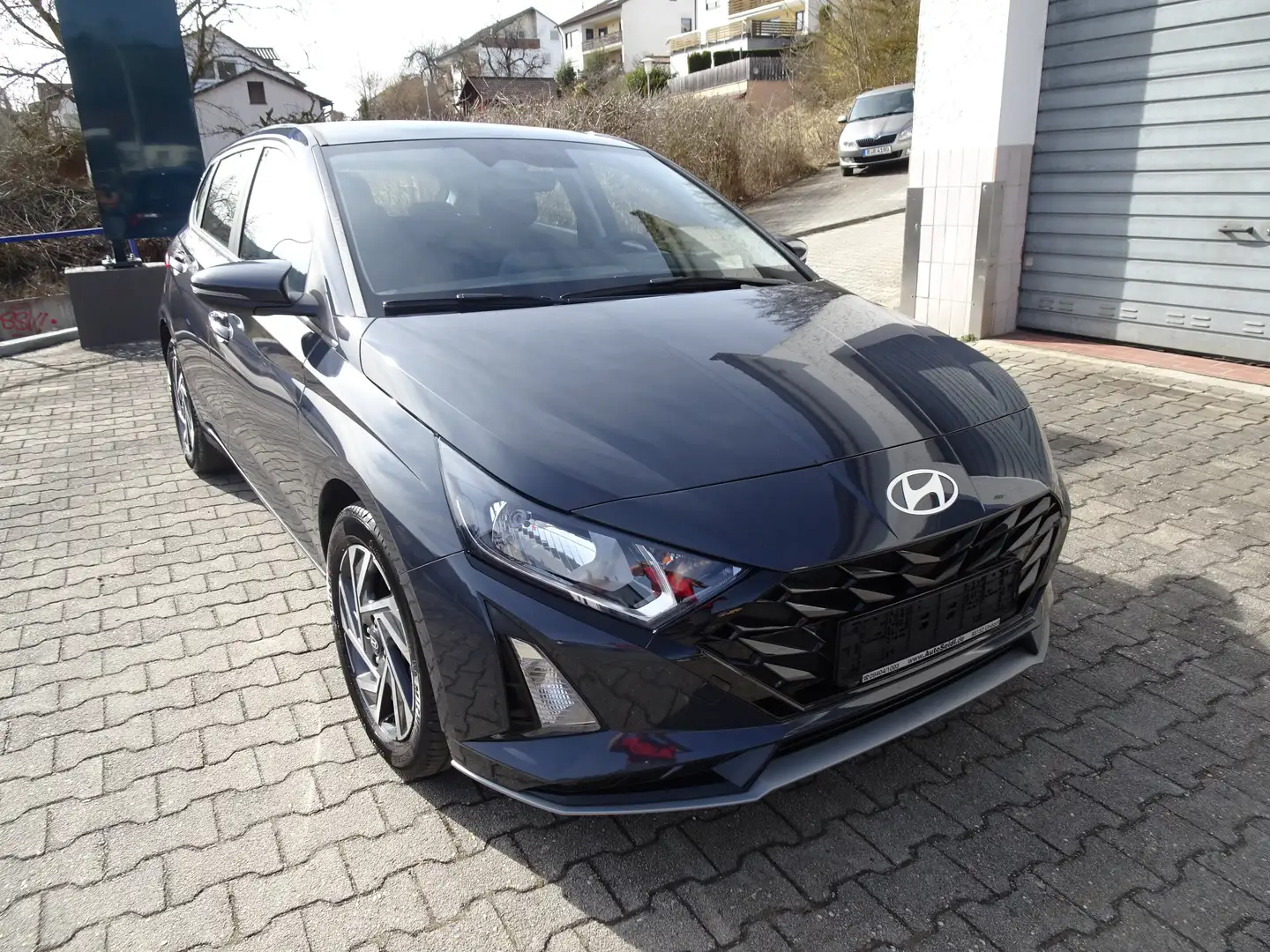 Hyundai i20 1.0 T-GDI Automatik -Navi- Sitzheiz- PDC hi-Alu Szary - 1