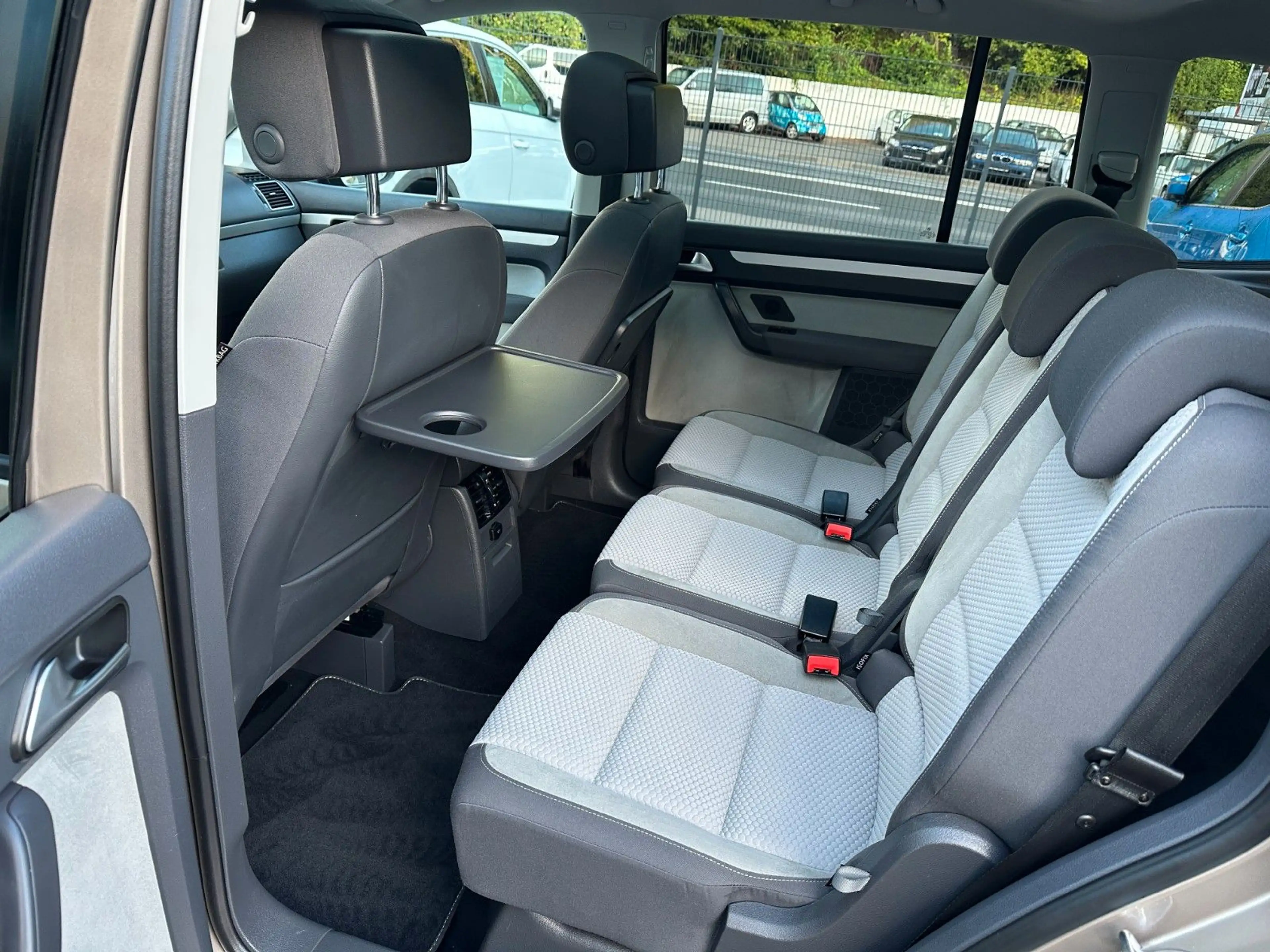 Volkswagen Touran CrossTouran 1.HAND AHK SHZ RFK PDC — photo 15