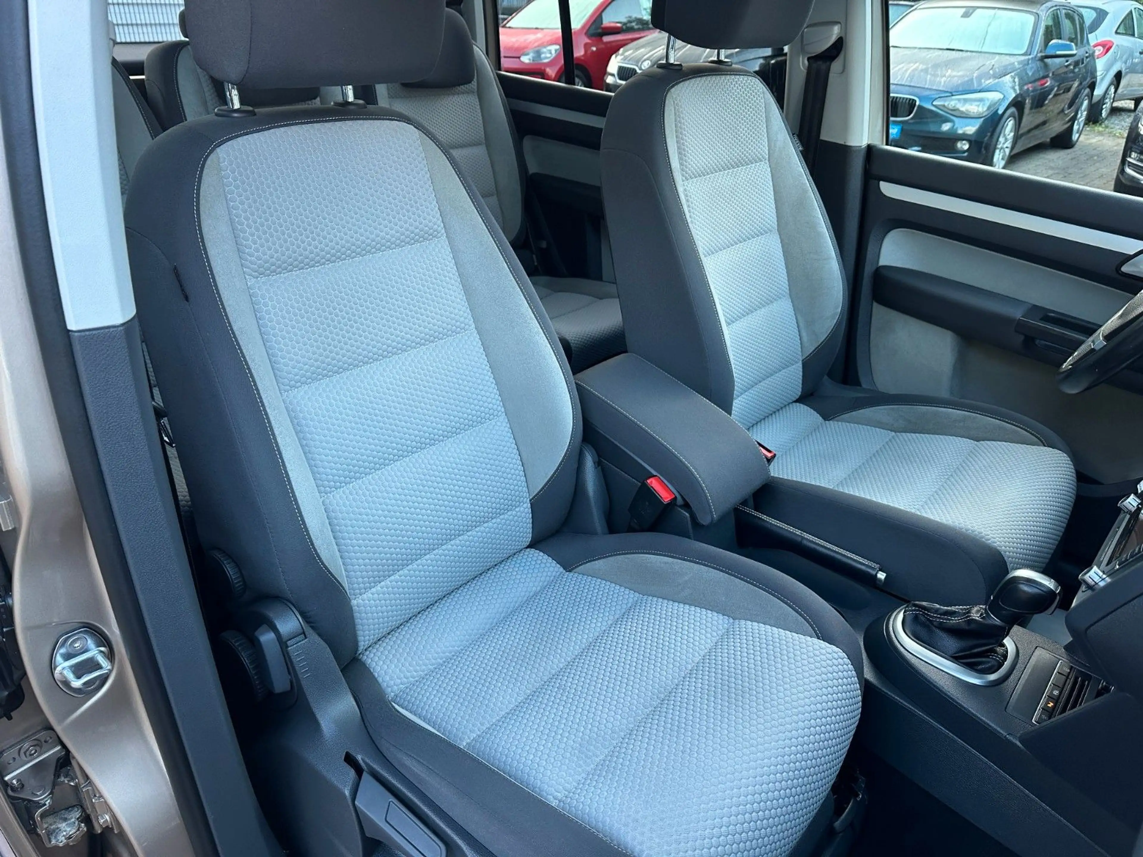 Volkswagen Touran CrossTouran 1.HAND AHK SHZ RFK PDC — photo 14