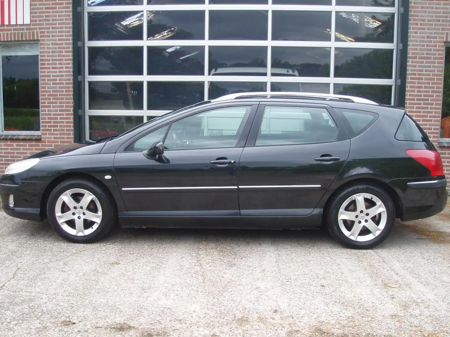Peugeot 407 SW 2.0-16V XT SW AUTOMAAT Panoramadak. apk t/m 3-2 Zwart - 2
