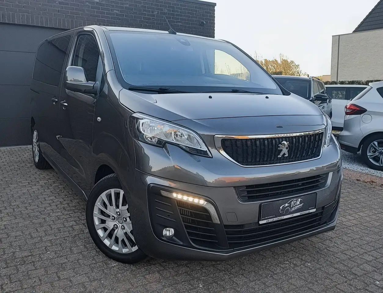 Peugeot Traveller