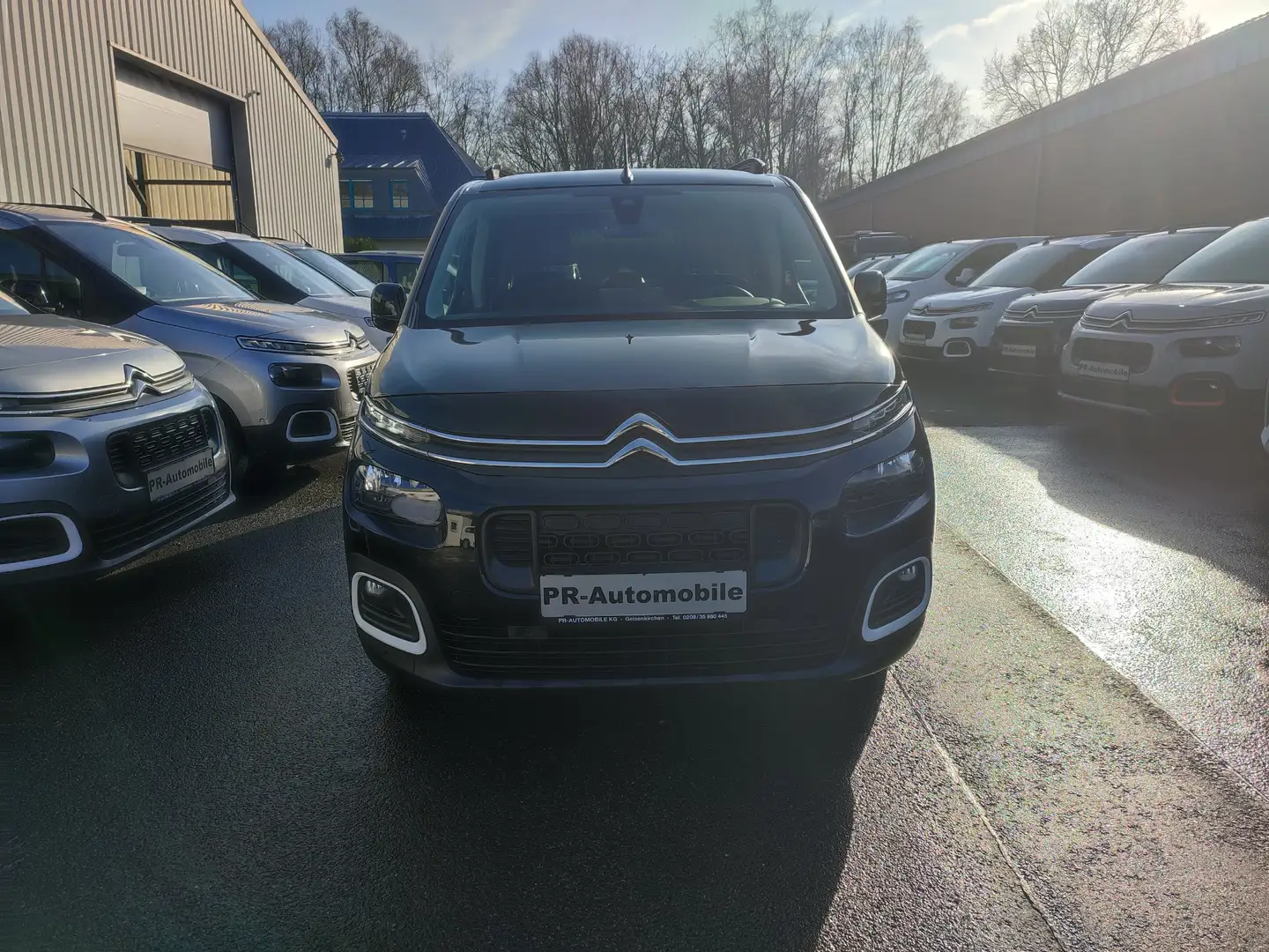 Citroen Berlingo PureTech 130 XL EAT8 Klimaaut/PDC+Cam Schwarz - 2