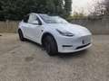 Tesla Model Y Standard RWD 60kw avec Attelage ! Moins de 2T Stationnement Gratuit sur Paris Blanc - thumbnail 1