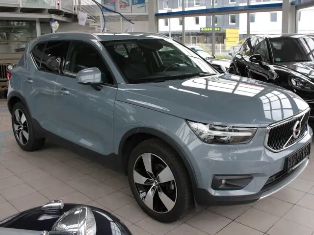 Volvo XC40 Momentum Pro 2WD