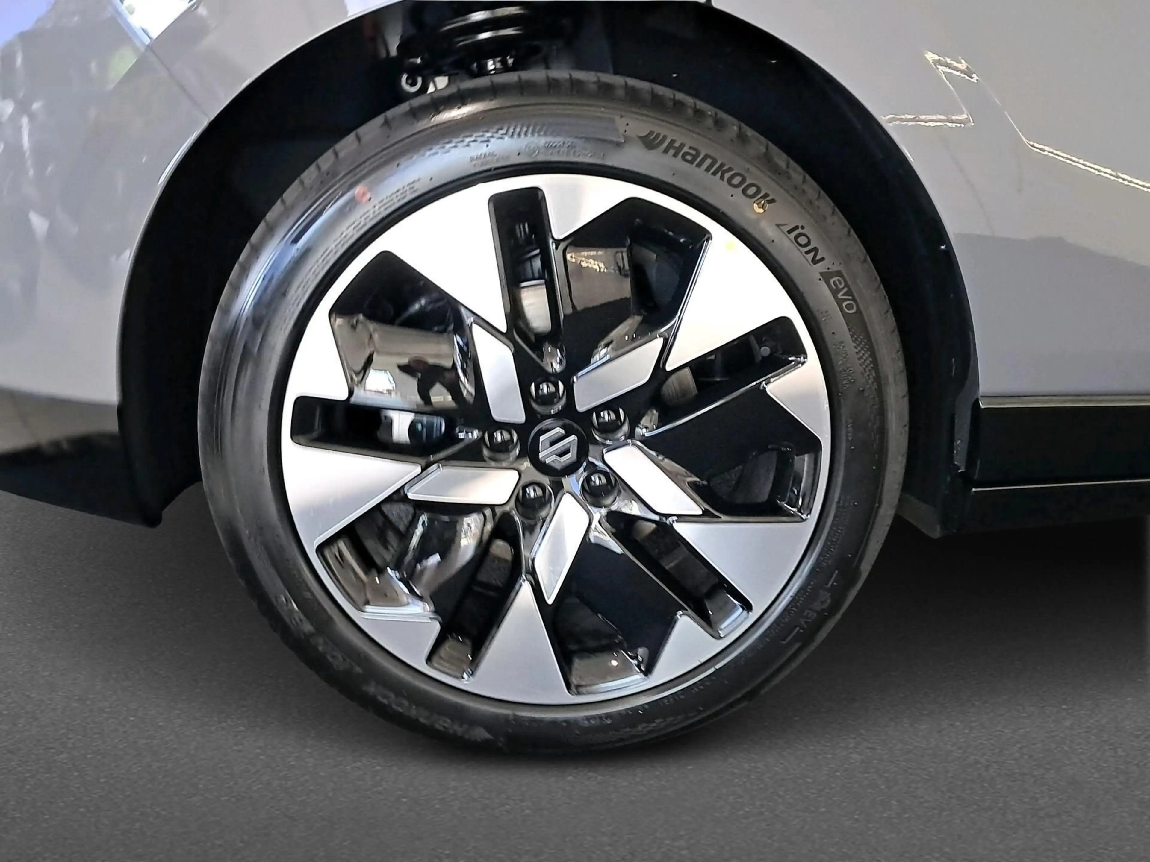 Leapmotor B05 ProMax Design 67.1 kWh — photo 8