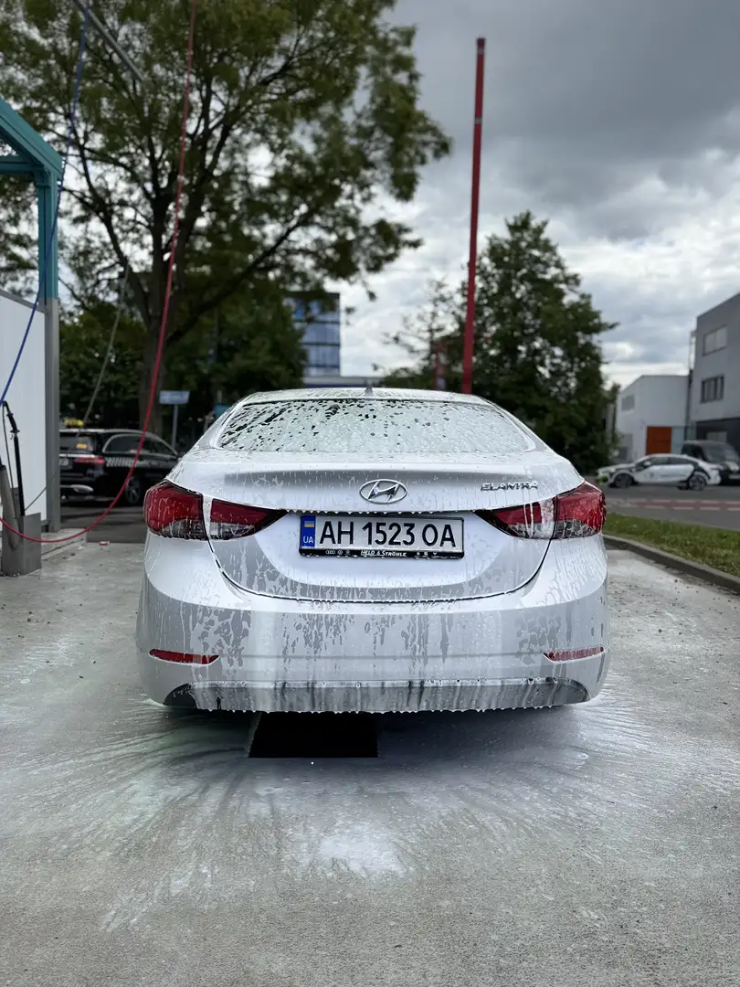 Hyundai ELANTRA Amerikanisches Auto - 2
