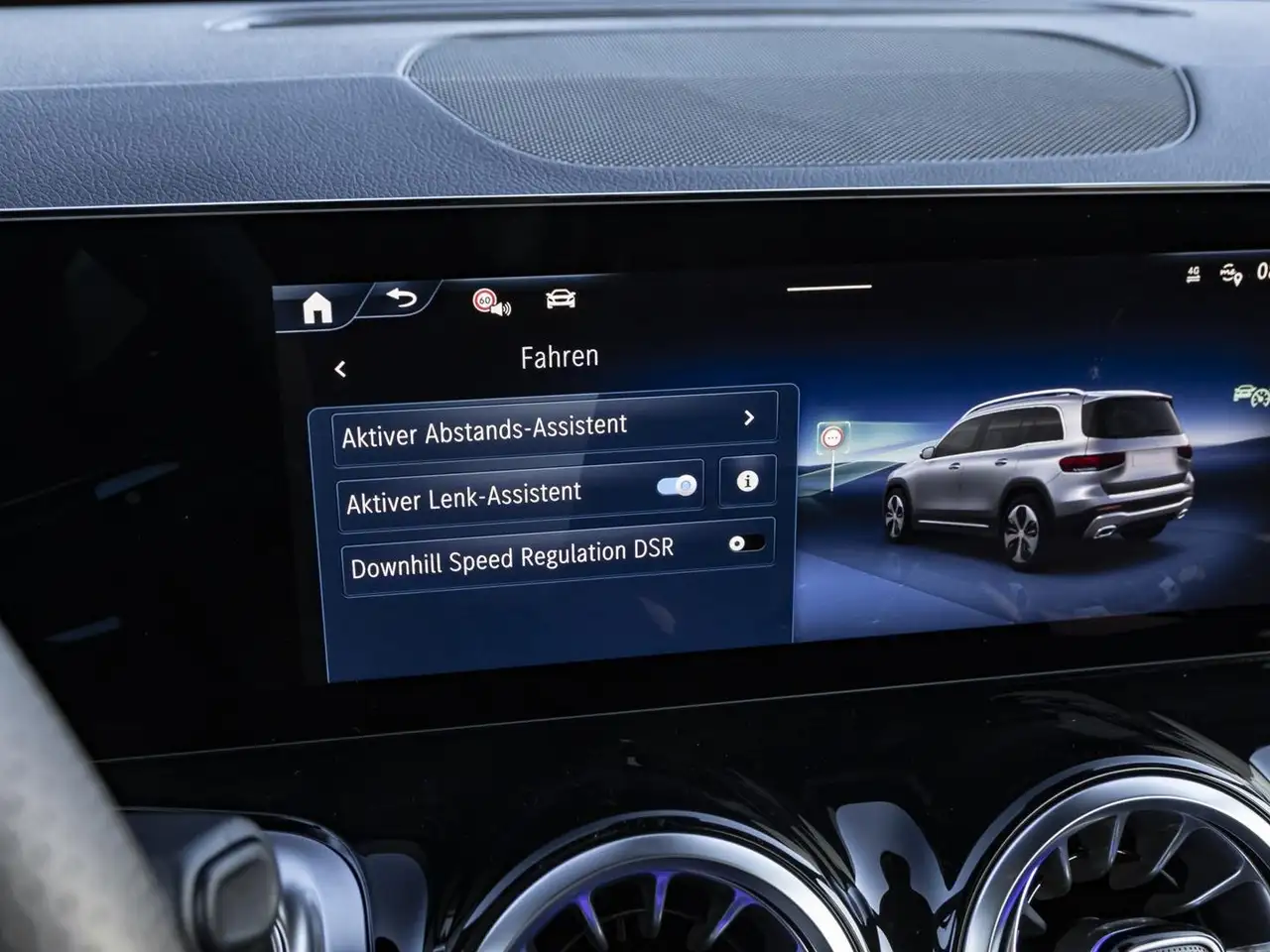 Mercedes-Benz GLB 220 d 4M AMG Distronic Multibeam 360°-K. AHK 17