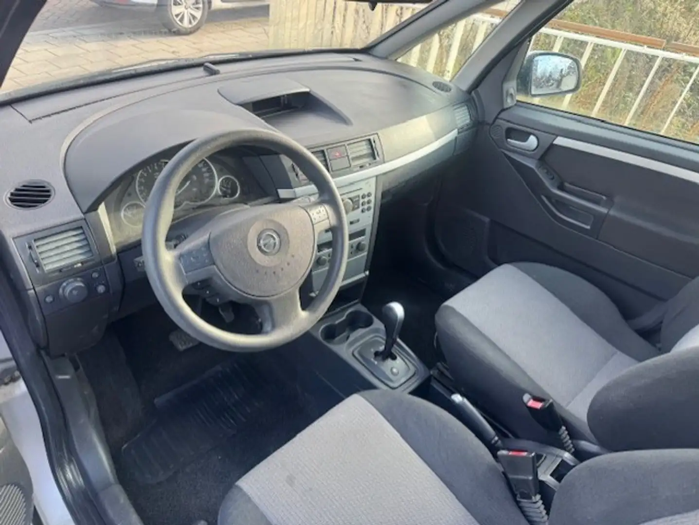 Opel Meriva 1.8-16V Enjoy Gris - 2