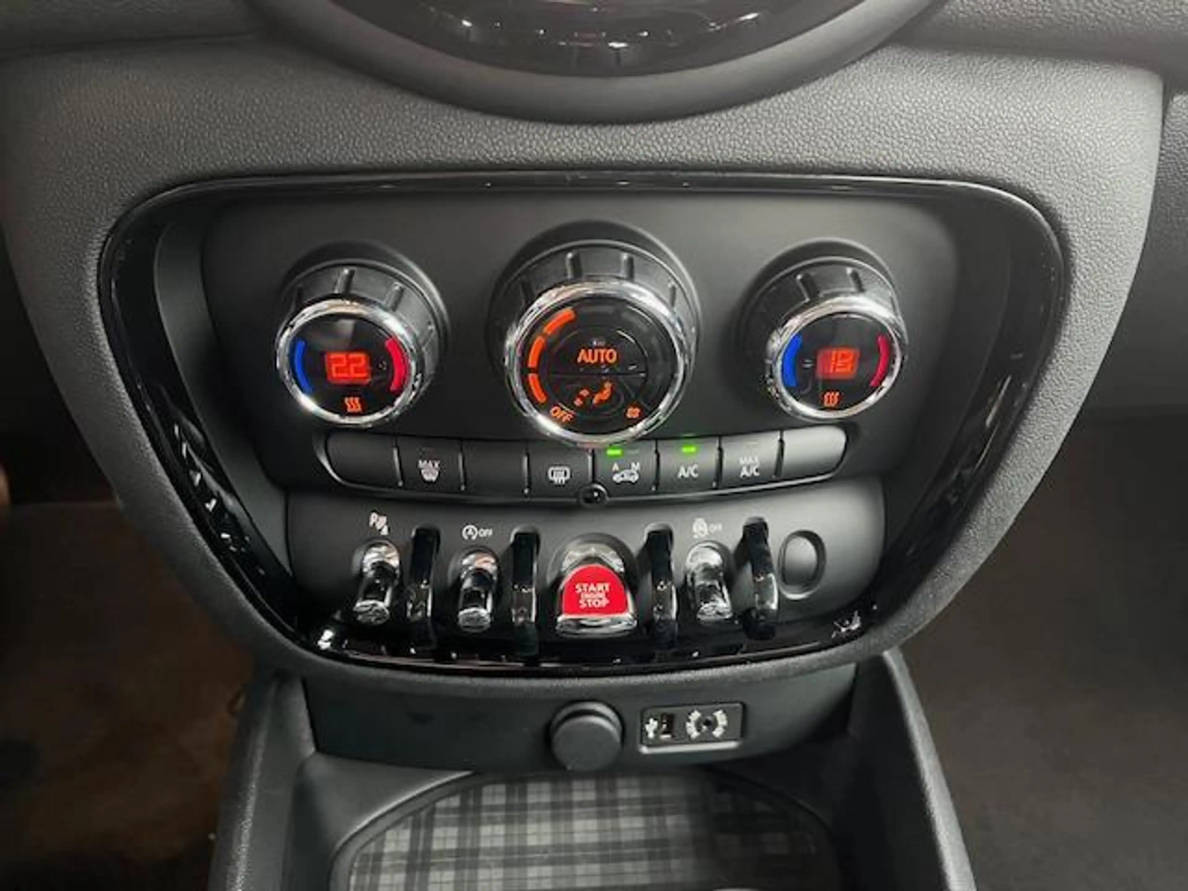 MINI One Clubman Mini 1.5 Salt Business — photo 13