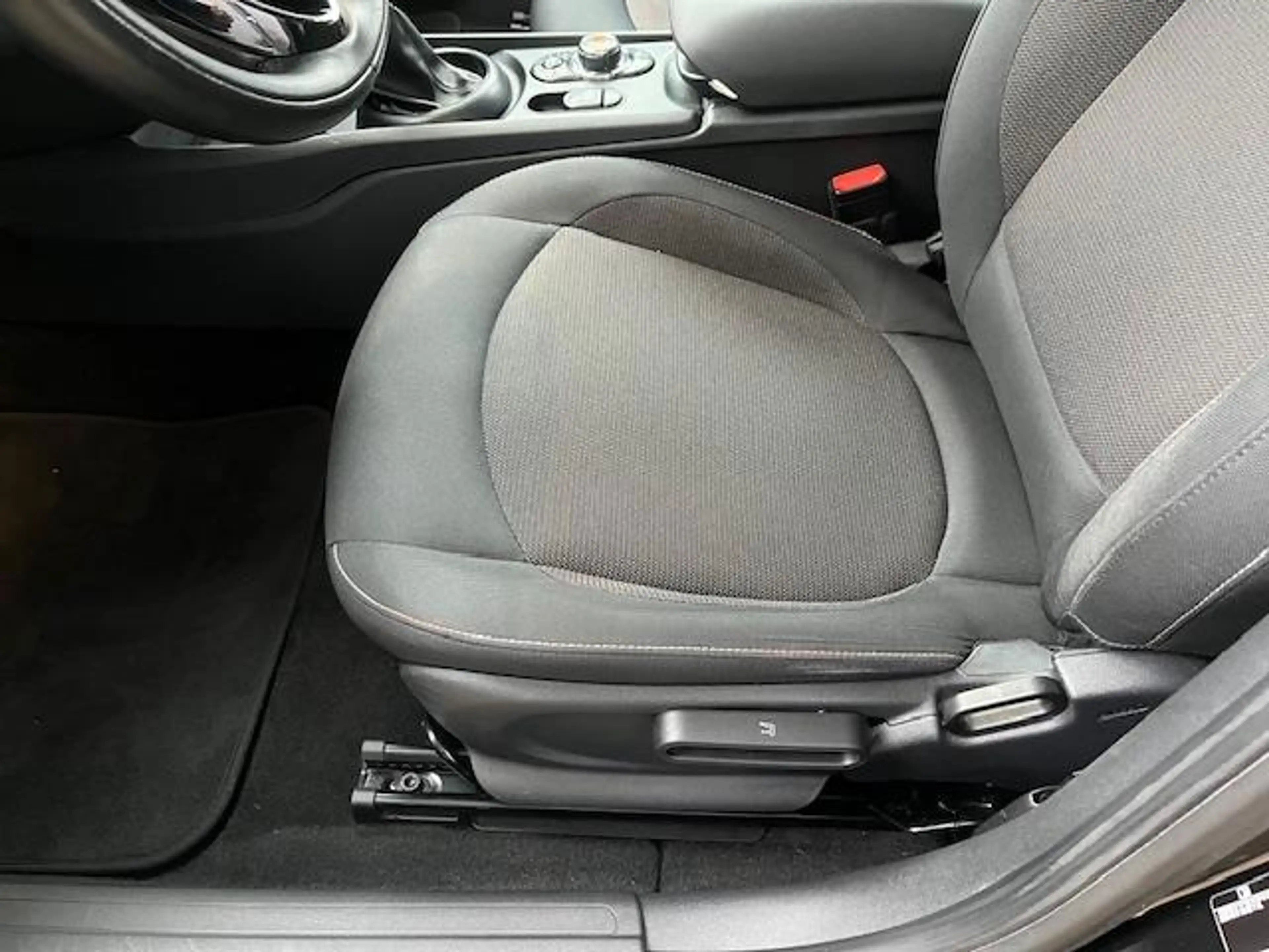 MINI One Clubman Mini 1.5 Salt Business — photo 4
