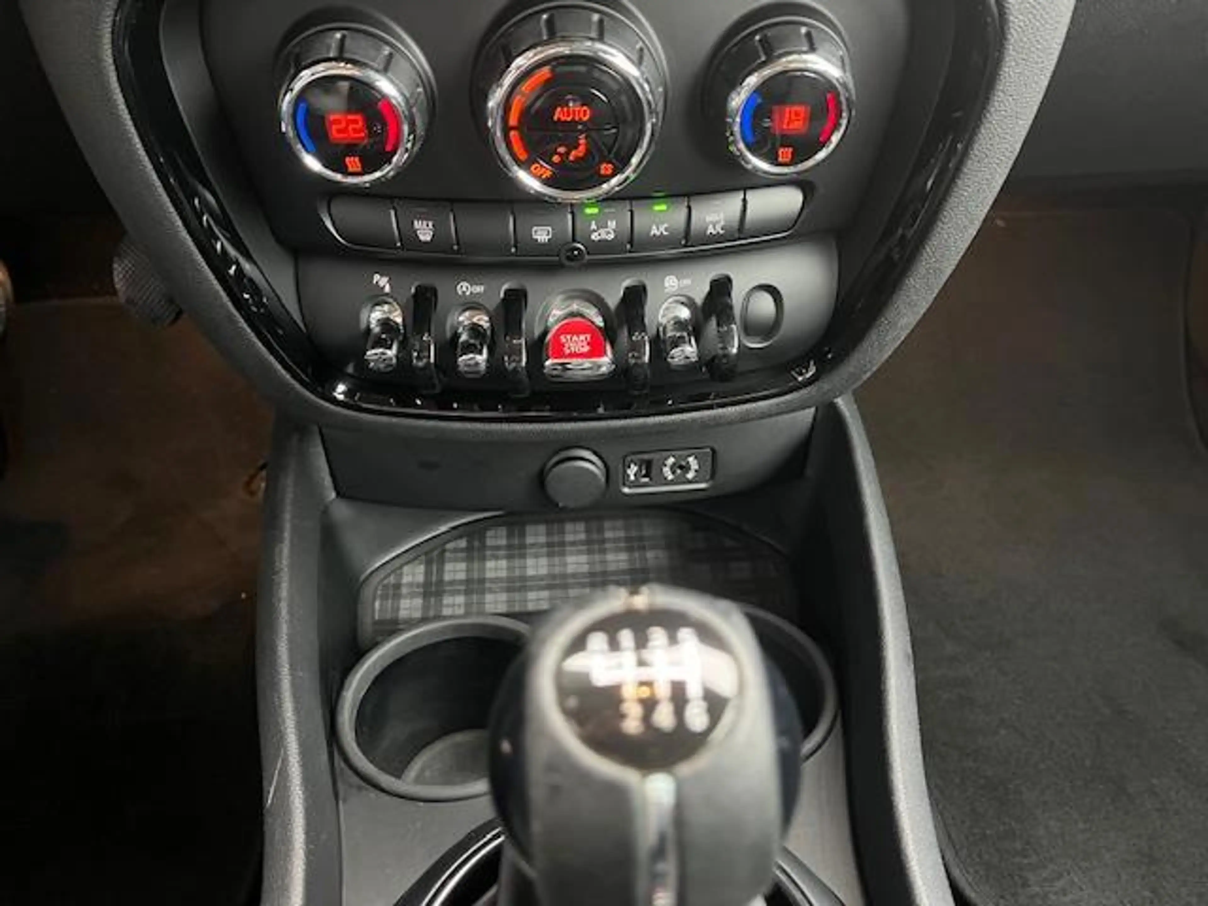 MINI One Clubman Mini 1.5 Salt Business — photo 8