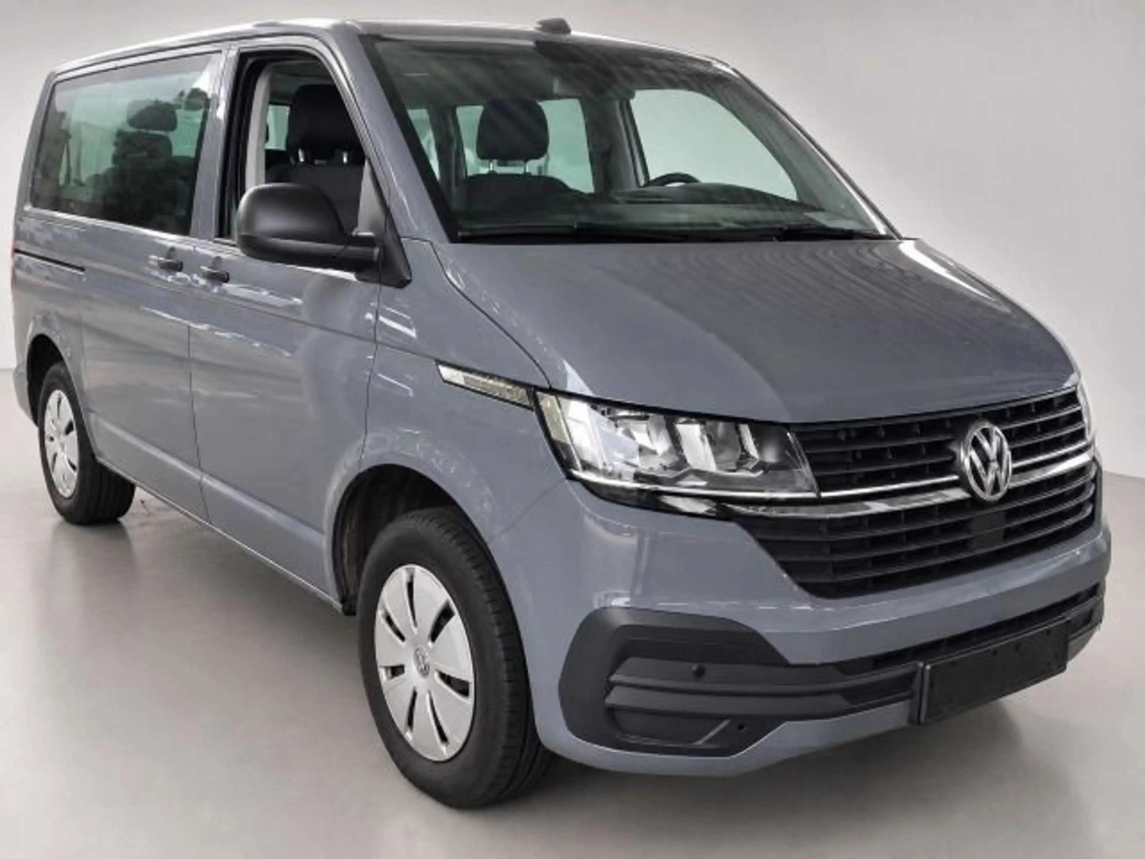 Volkswagen T6.1 Multivan 2.0 TDI Family 7Sitze PDC Klima — photo 2