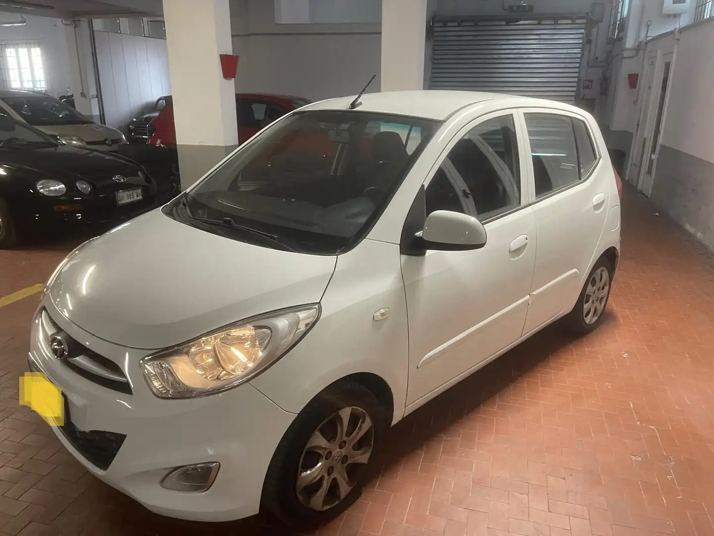Hyundai i10 1.1 12V Sound Edition Bianco - 2