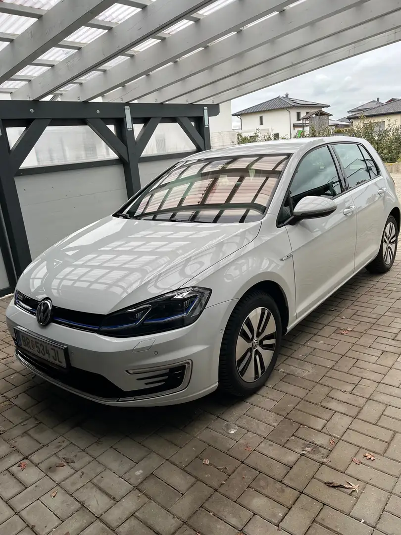 Volkswagen e-Golf e-Golf 35,8kWh (mit Batterie) Weiß - 1