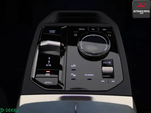 BMW Ix view 21