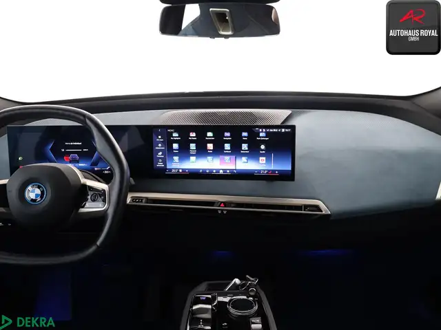 BMW Ix view 11