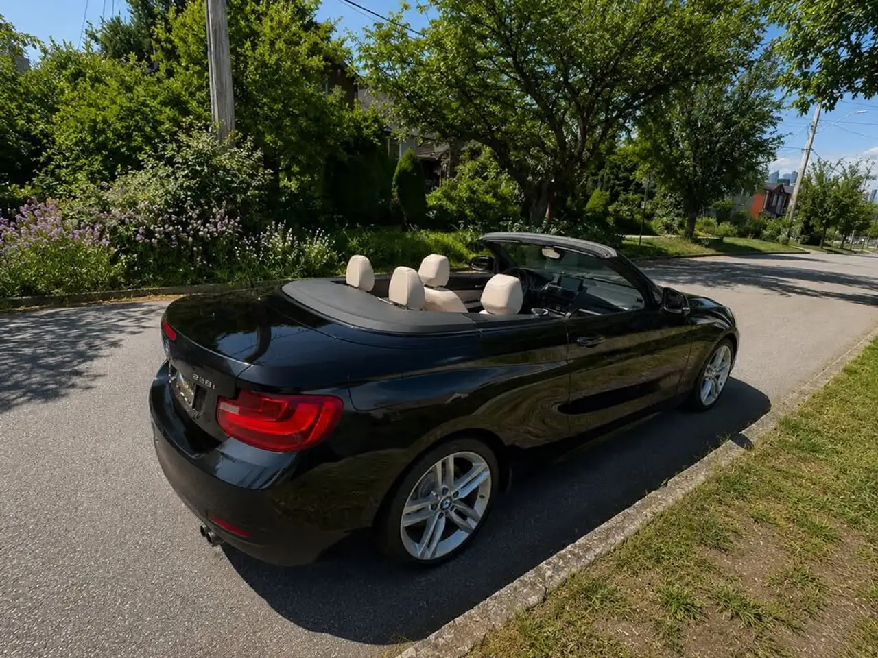 BMW 2 Series снимка BMW 2 Series