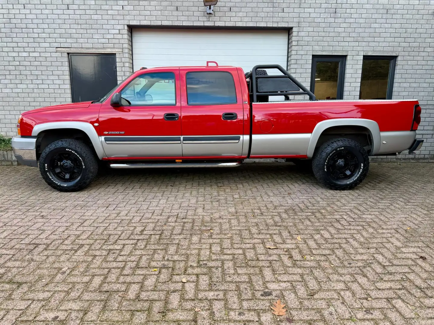 Chevrolet Silverado 2500 6.0 V8, clean title, 91.331km, youngtimer! Rot - 2