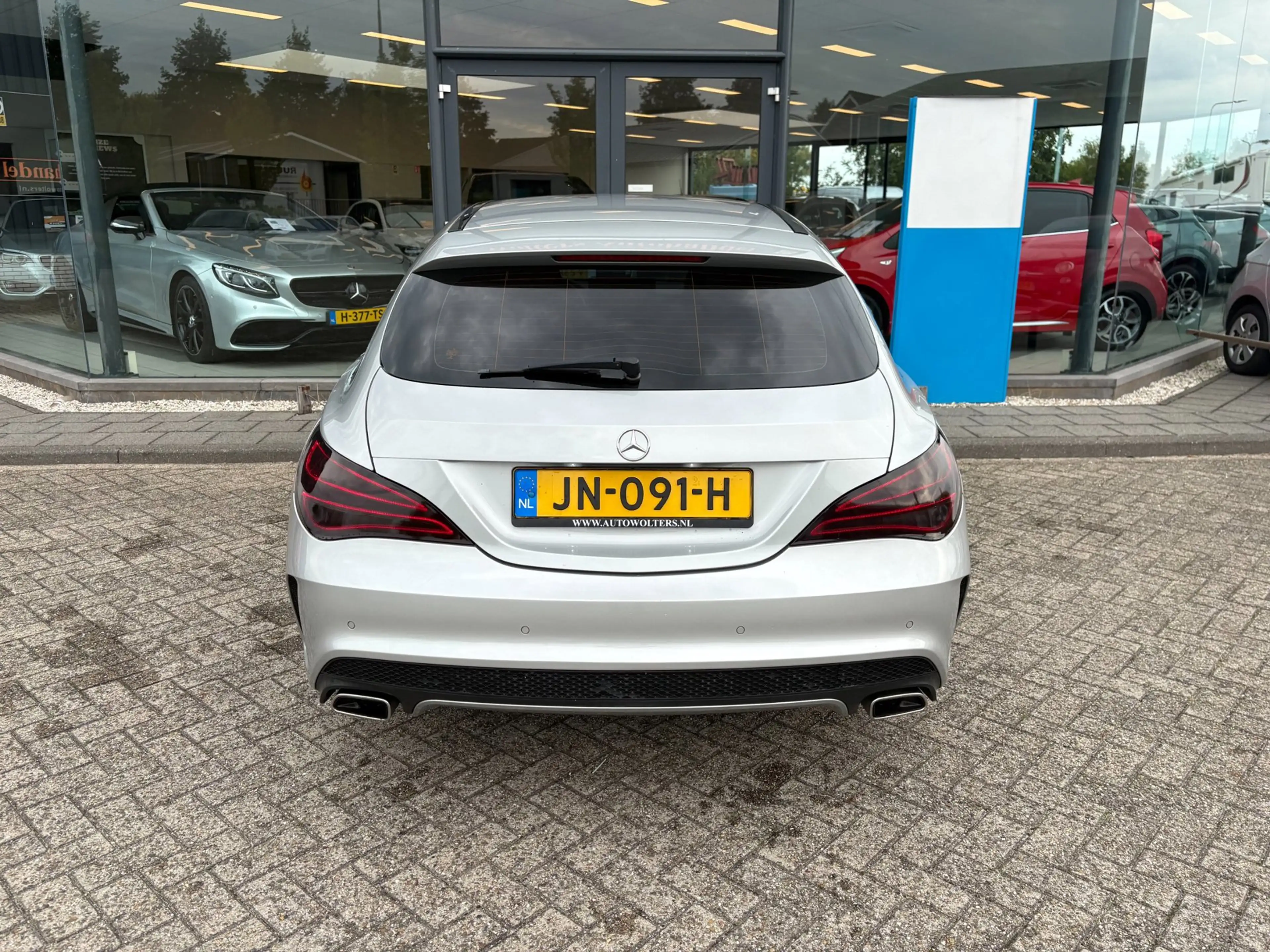 Mercedes-Benz CLA 180 Shooting Brake OrangeArt Edition — photo 8