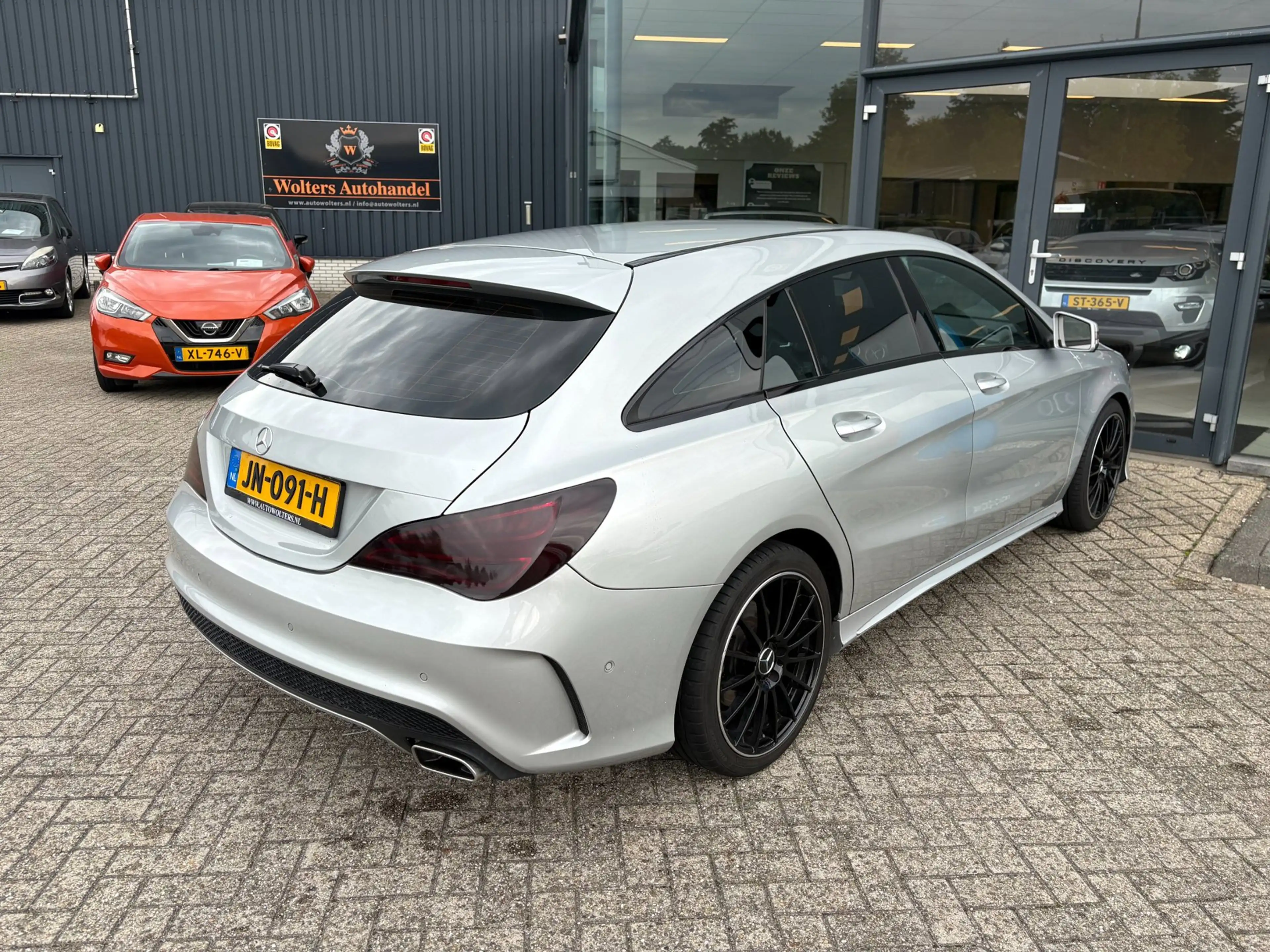 Mercedes-Benz CLA 180 Shooting Brake OrangeArt Edition — photo 9