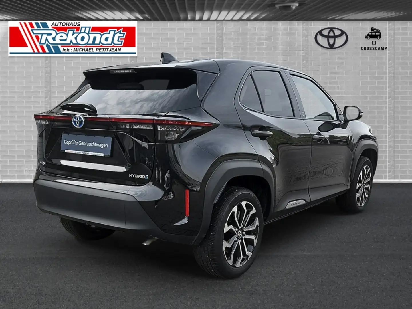 Toyota Yaris Cross Hybrid FWD Team Deutschland SHZ LHZ Navi PDC ACC Noir - 2