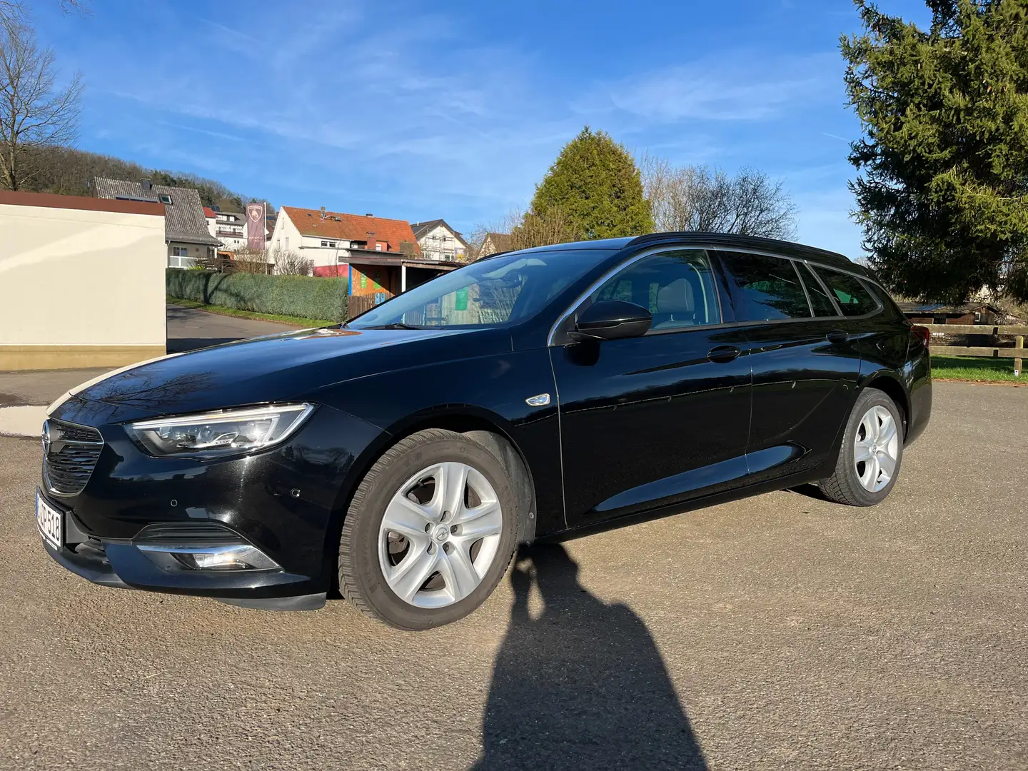 Opel Insignia 1.6 Diesel Standheizung Navi LED Keyless Schwarz - 2