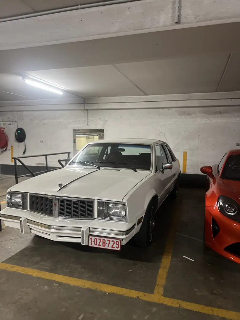Pontiac Phoenix LJ, 2.8l, roule très bie - 1