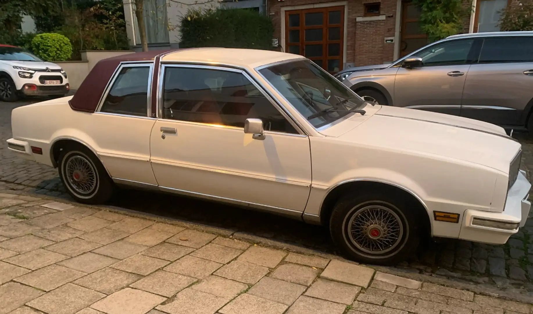 Pontiac Phoenix LJ, 2.8l, roule très bie - 2