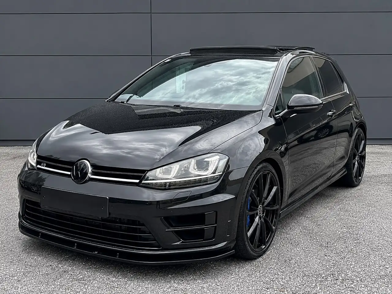 Volkswagen Golf R