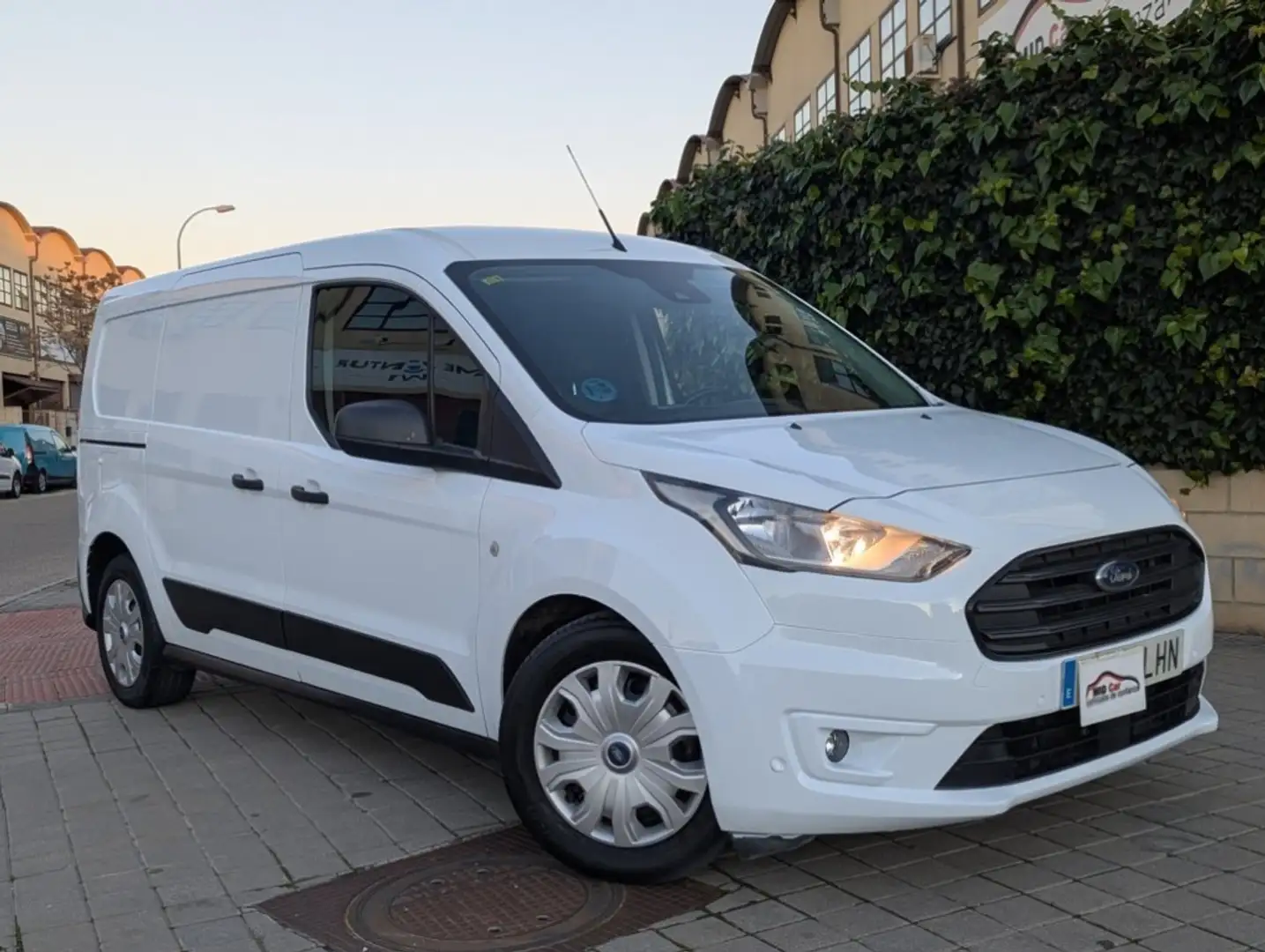 Ford Connect Comercial FT 210 Van L2 S&S Trend Aut. 120 Blanco - 1