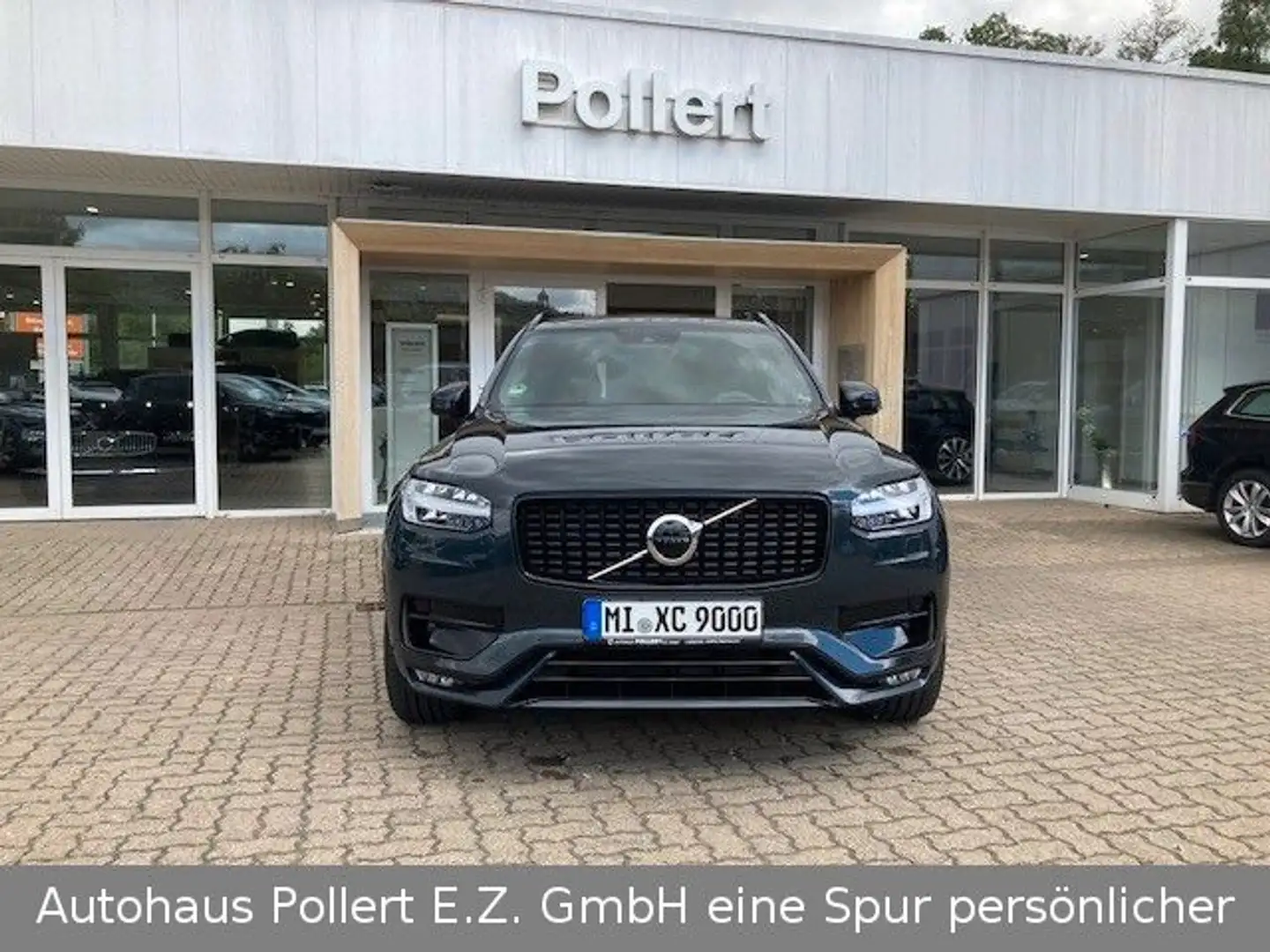 Volvo XC90 D5 AWD R Design 7-Sitzer siva - 2