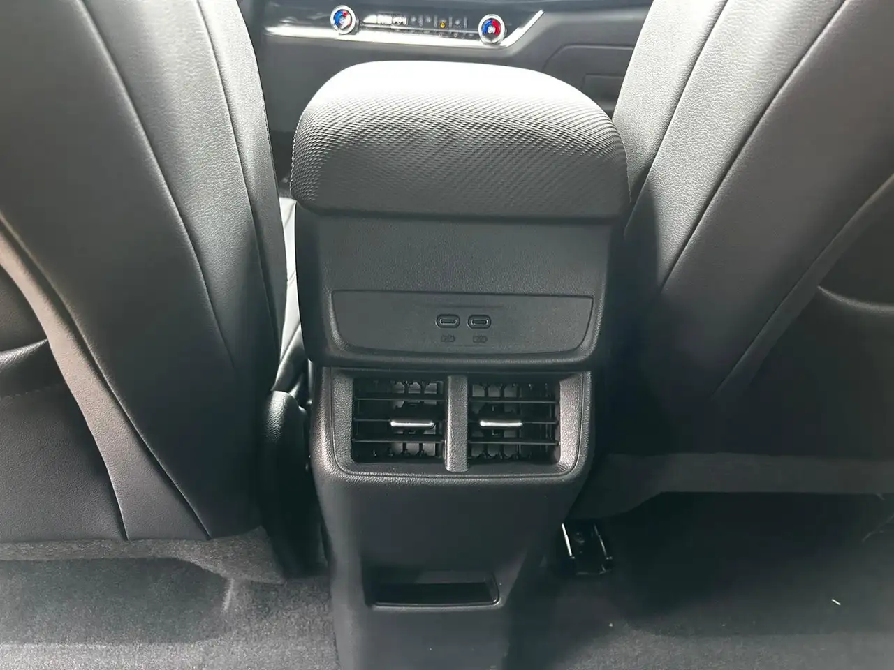 Chevrolet Equinox photo Chevrolet Equinox