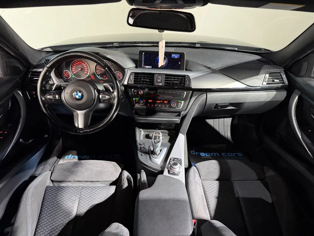 BMW 320 d Touring / M Sportpaket / Navi Prof / HIFI Bild 18