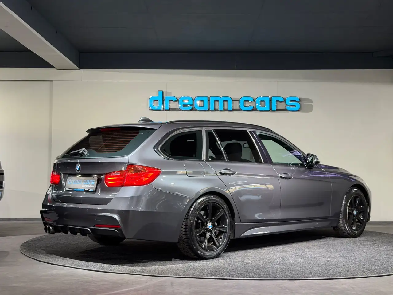BMW 320 d Touring / M Sportpaket / Navi Prof / HIFI Bild 2